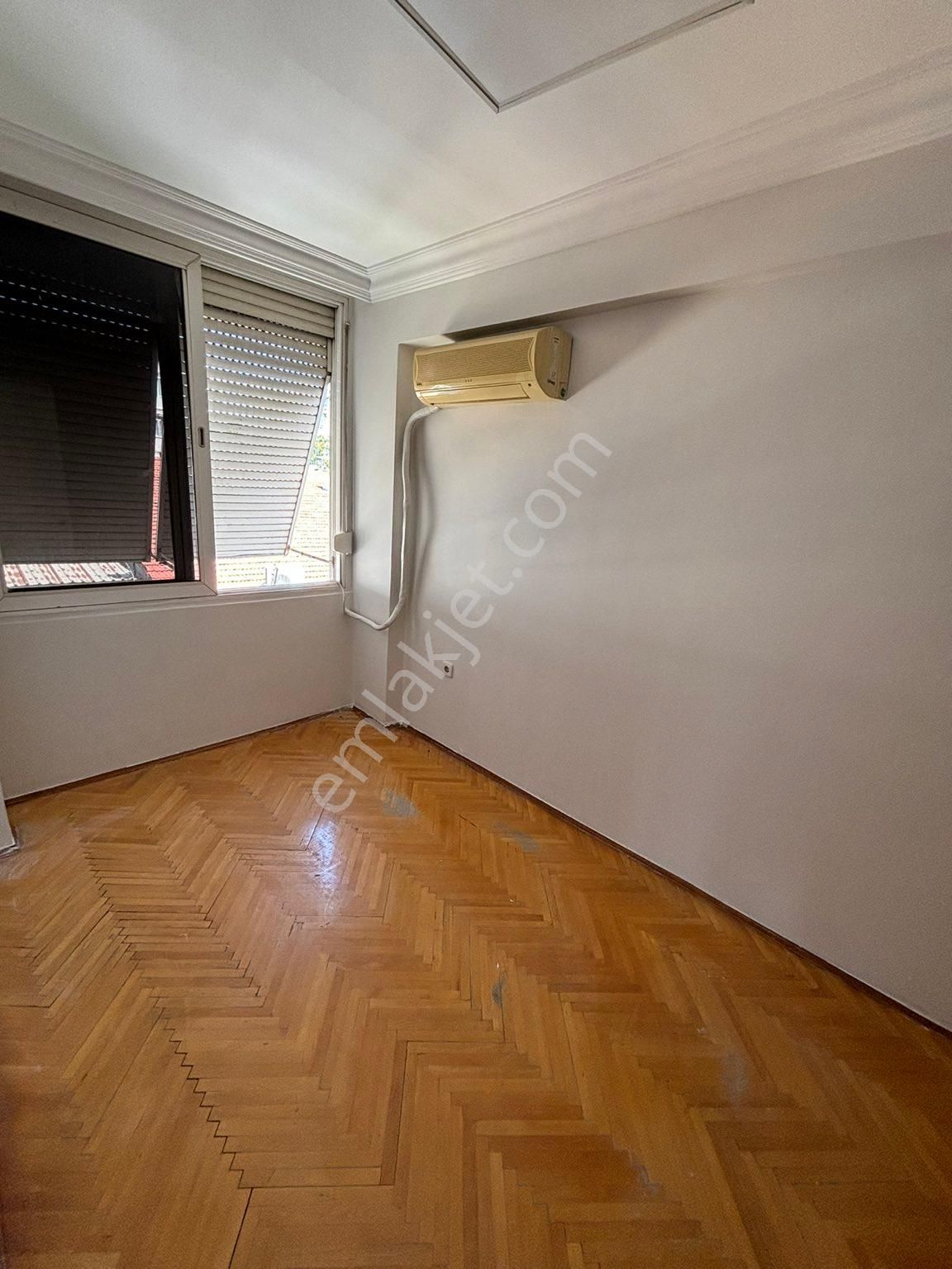 Alsancak Devlet Hastanesi Acil Karşısı Köşe Kiralık Büro - Görsel 4