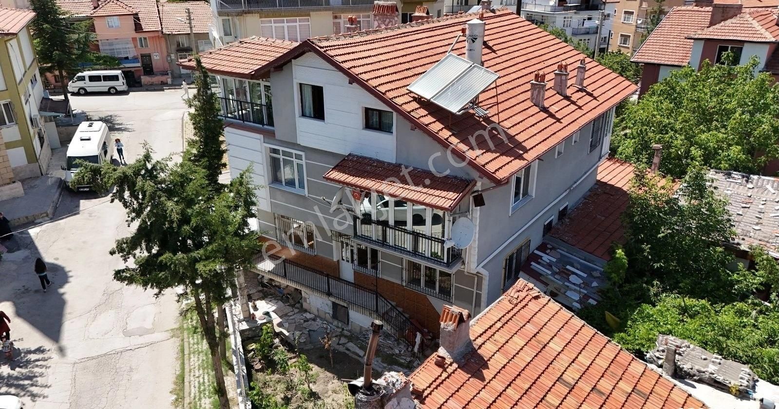 Isparta Merkez Bağlar Kiralık Daire ALPEREN GAYRİMENKUL'DEN MEYDAN AVM YAKINI KİRALIK 3+1 DAİRE