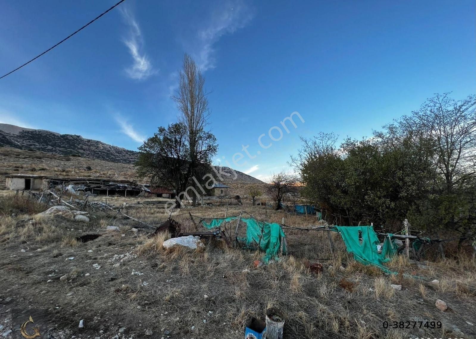 Burdur Merkez Çallıca Köyü (Yukarı) Satılık Konut İmarlı Burdur Köy İçinde İmarlı - 340m2 -elektrik Su İçinde - Prefabrik Konteyner - Gibi Ev Yapımına Uygun