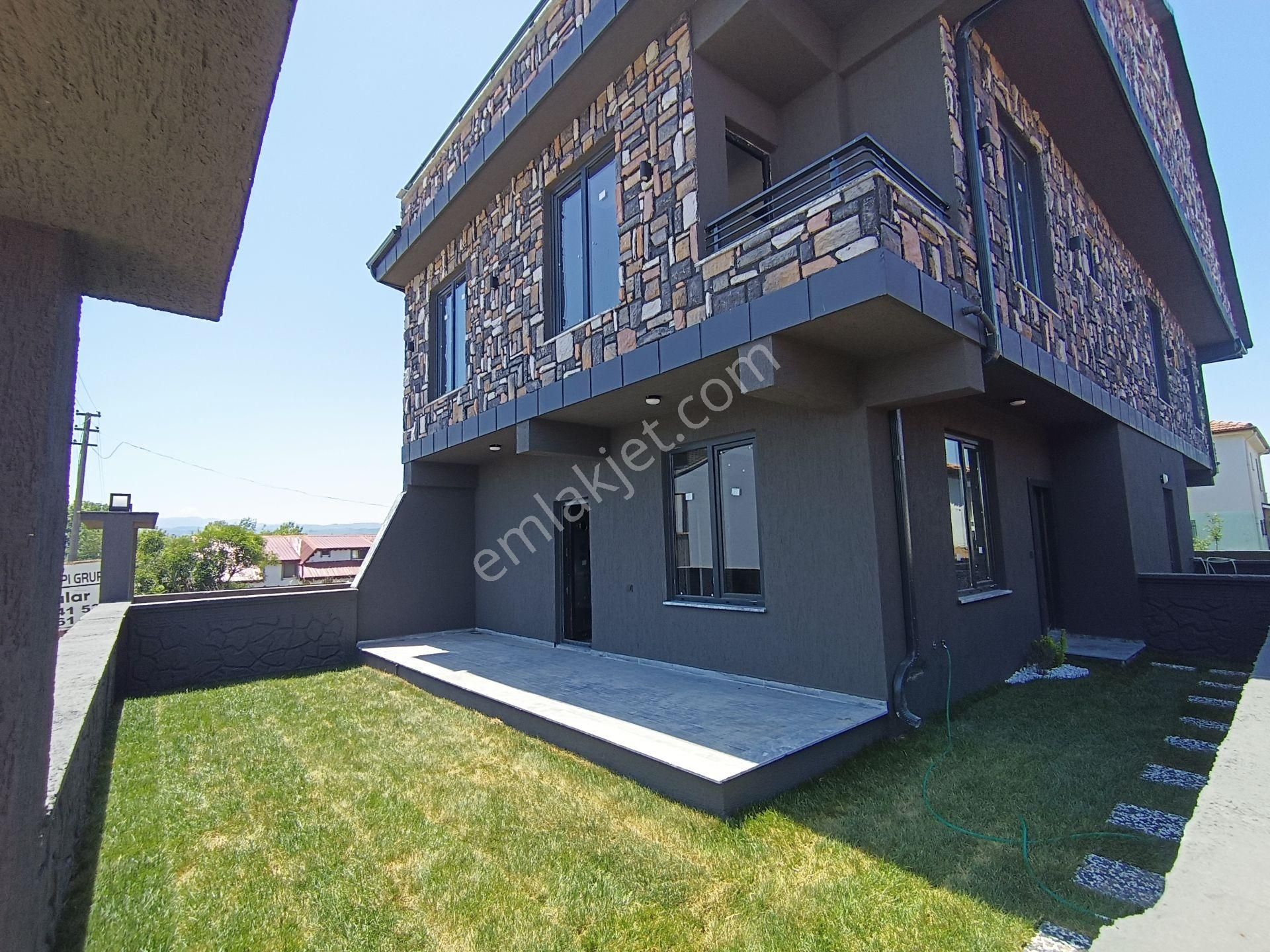 Kocaali Yalı Satılık Villa  4+1 MÜSTAKİL GİRİŞLİ, BAHÇELİ SATILIK VİLLA - VILLA FOR SALE