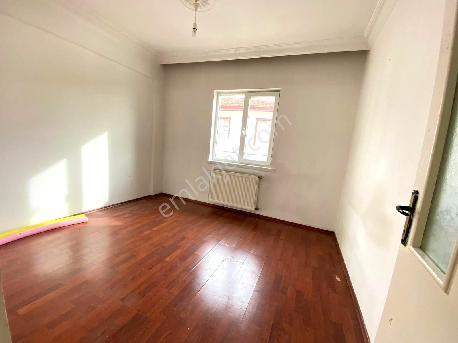 Uzman Emlak'dan Keçiören İncirli Mh'de Katta Manzaralı Güney-batı Cepheli 3+1 Daire - Görsel 9