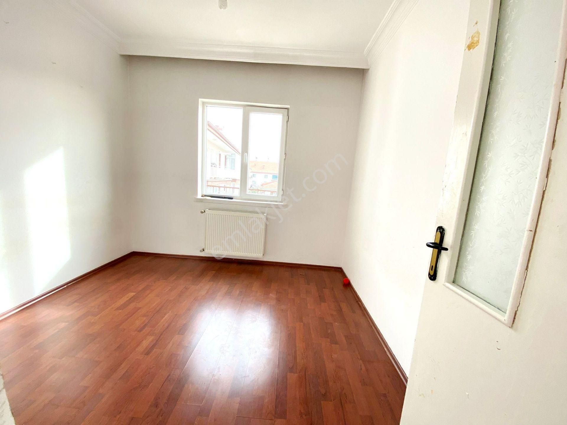 Uzman Emlak'dan Keçiören İncirli Mh'de Katta Manzaralı Güney-batı Cepheli 3+1 Daire - Görsel 7