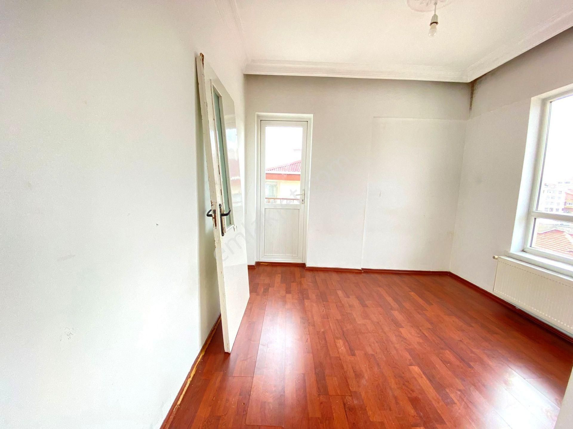 Uzman Emlak'dan Keçiören İncirli Mh'de Katta Manzaralı Güney-batı Cepheli 3+1 Daire - Görsel 6