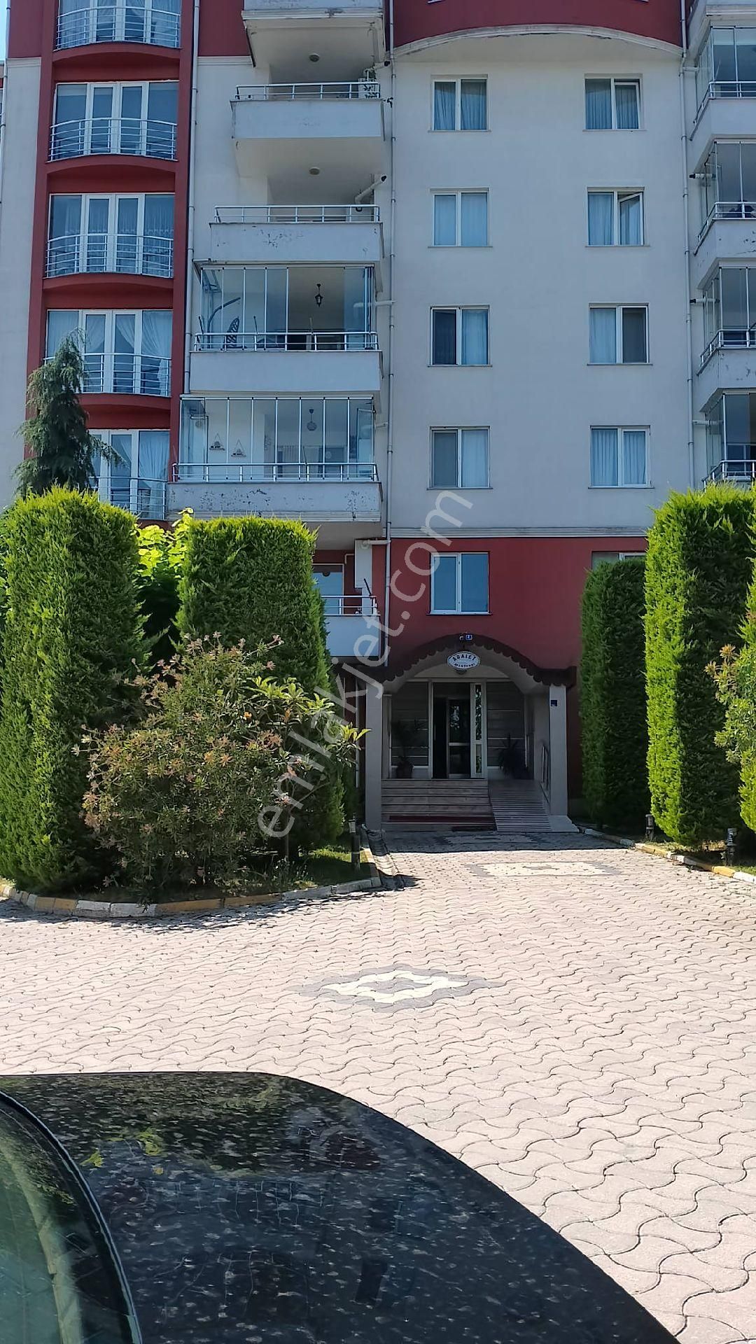 Ünye Gölevi Satılık Daire Ünye Efe Emlak’tan Adalet Sitesi'nde Kiralık Daire