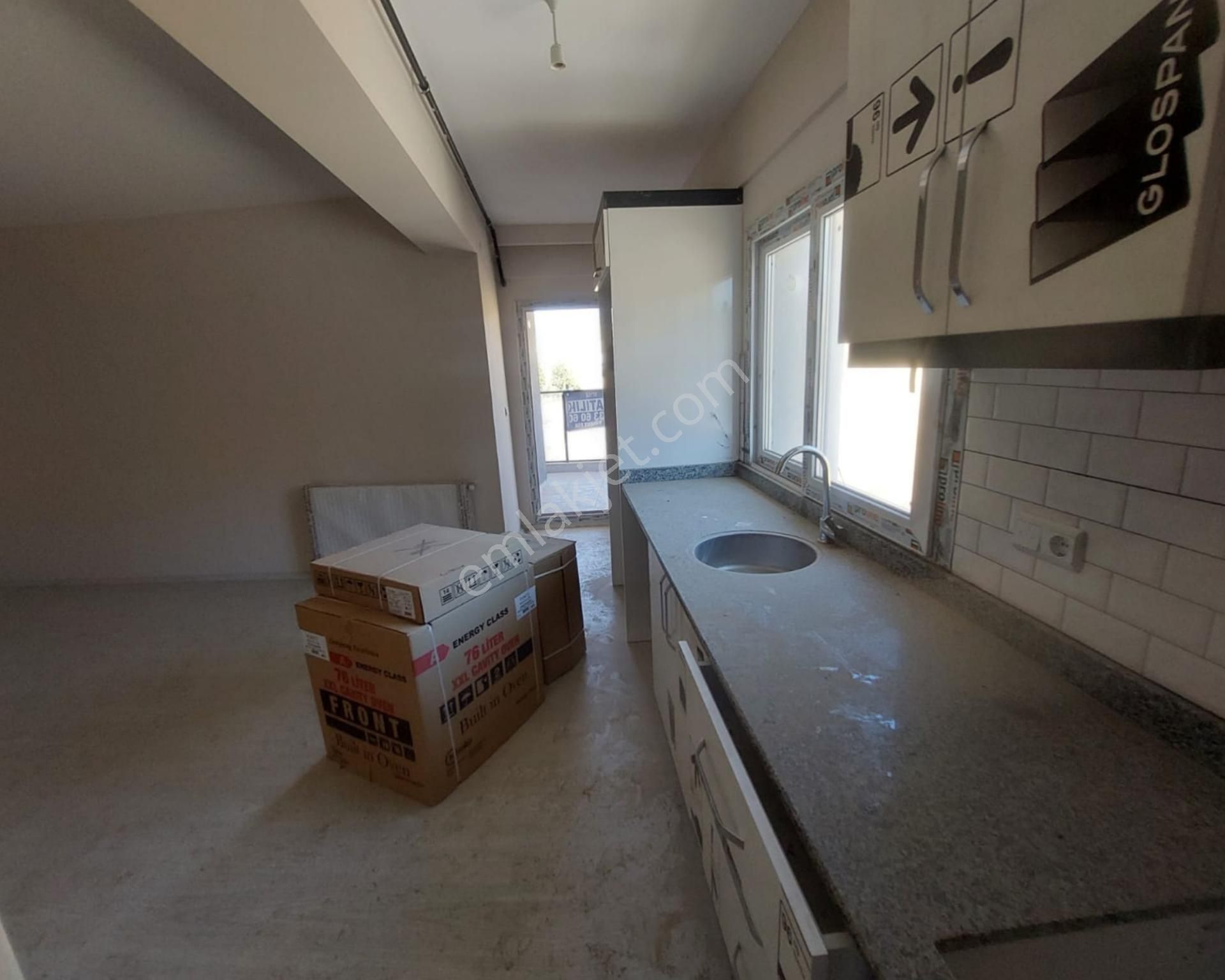 Menemen 29 Ekim Satılık Daire  ULUKENT'TE BALKONLU - AÇIK MUTFAK 1+1 SATILIK DAİRE