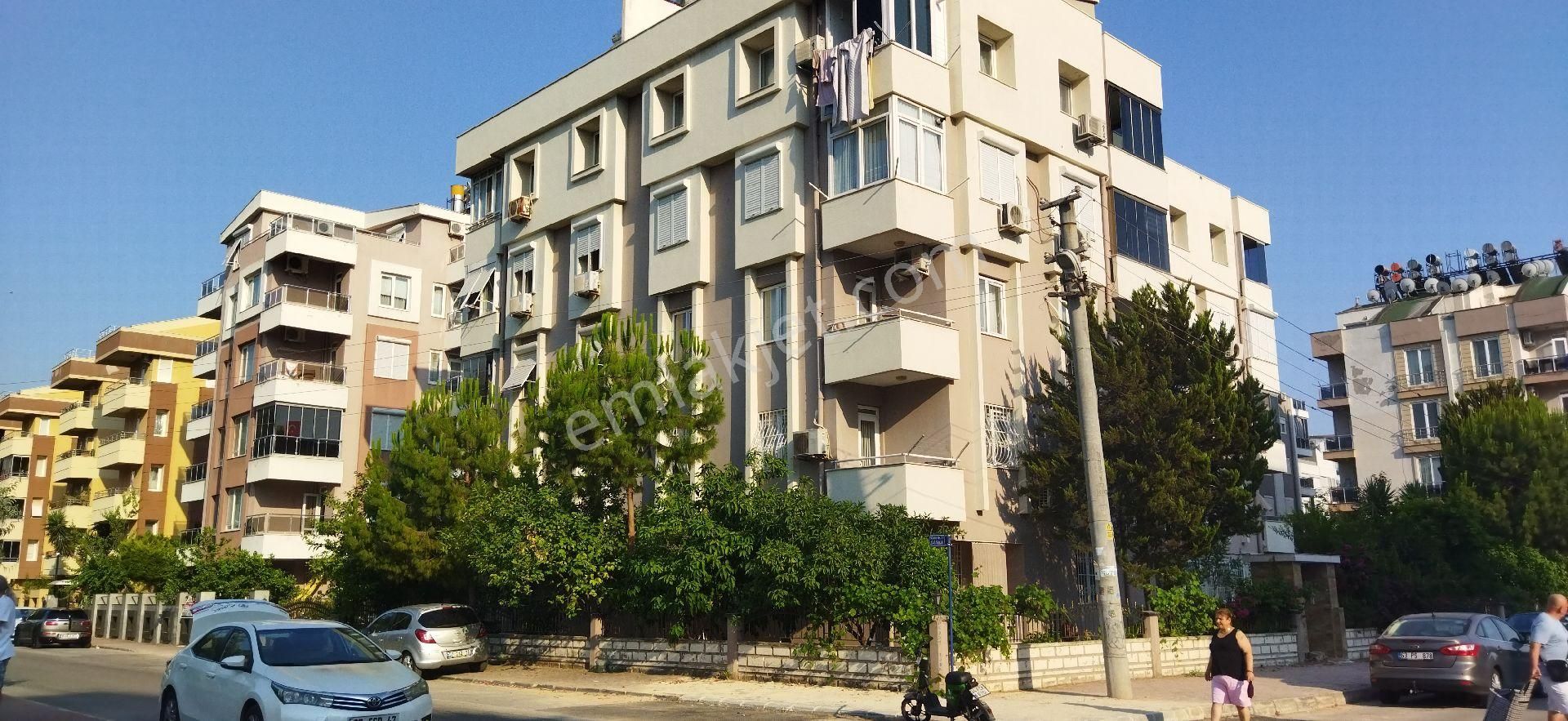 Antalya Muratpaşa Satılık Daire LARA ÇAĞLAYANDA  KÖŞE BAŞI SAHİBİNDEN SATILIK DAİRE 