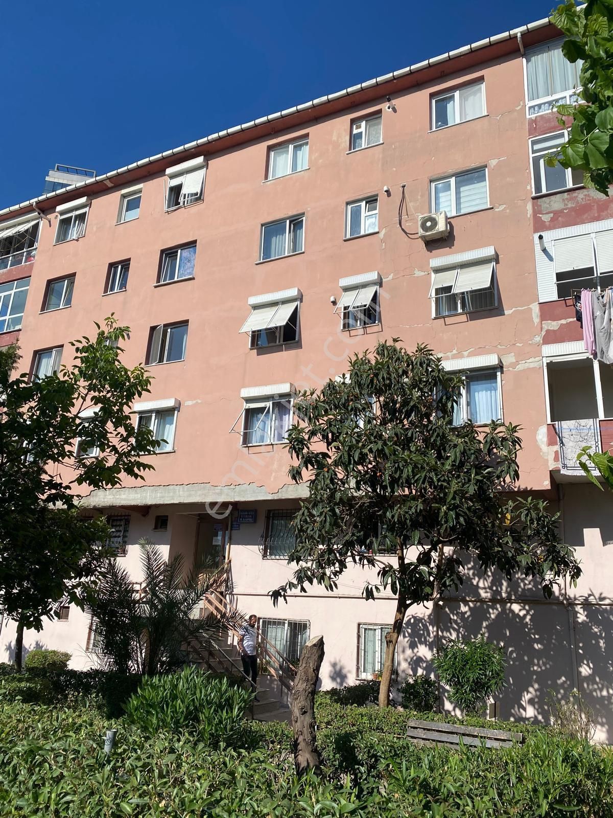 İstanbul Bahçelievler Satılık Daire yatırımlık site içi 3+1