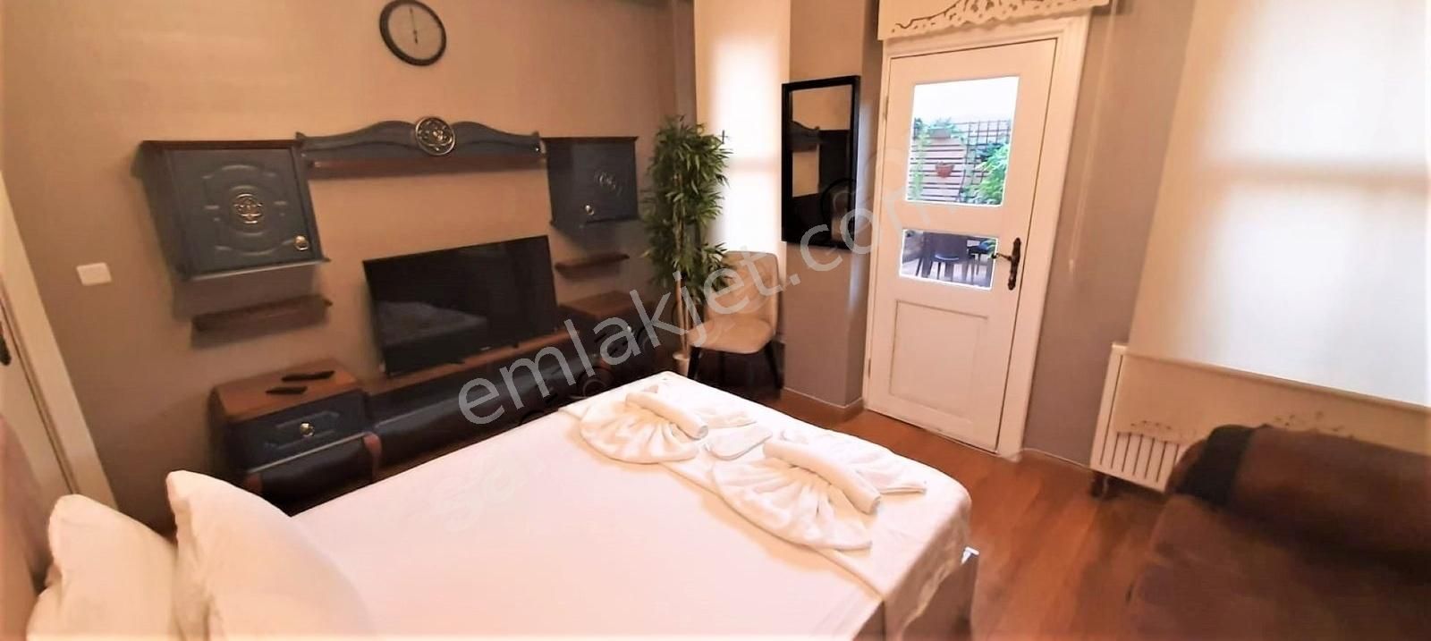 Üsküdar Valide-i Atik Günlük Kiralık Daire  Ailelere Özel Temiz Hijyenik Rahat 1+0 Daire 7/24