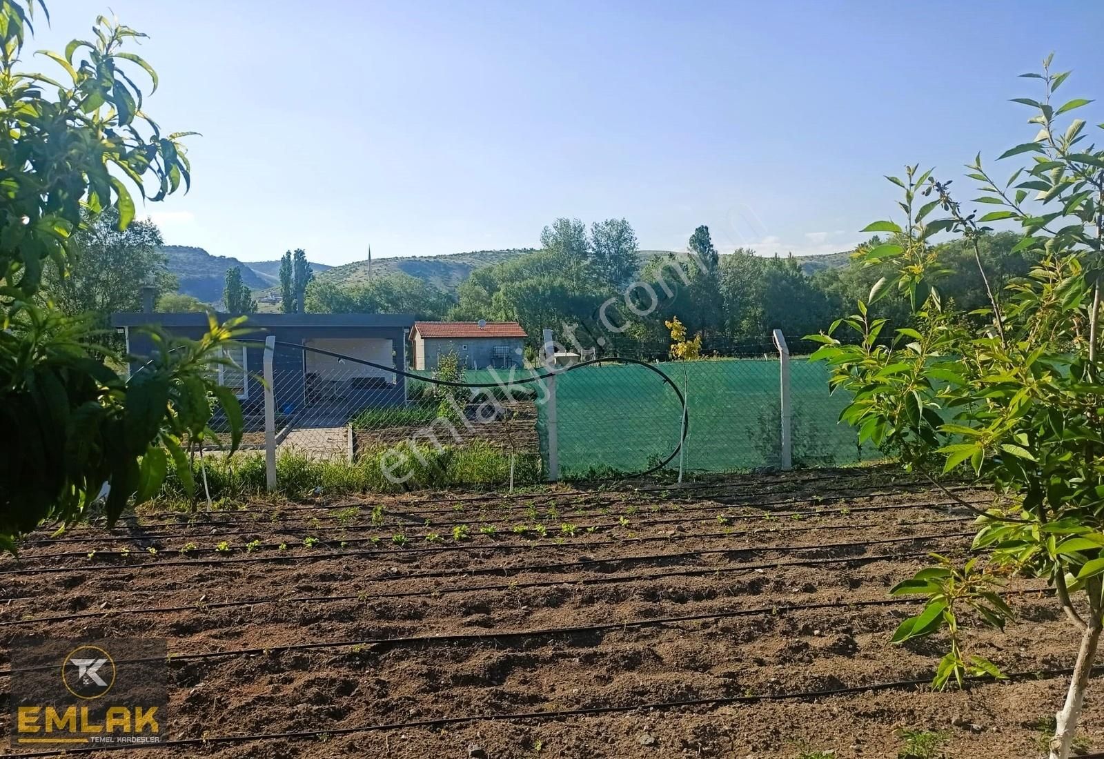 Ayaş Çanıllı Uluyol Satılık Tarla TEK TAPU BUNGALOV EVİ, ELEKTRİĞİ VE SUYU BULUNAN YATIRIM FIRSATI