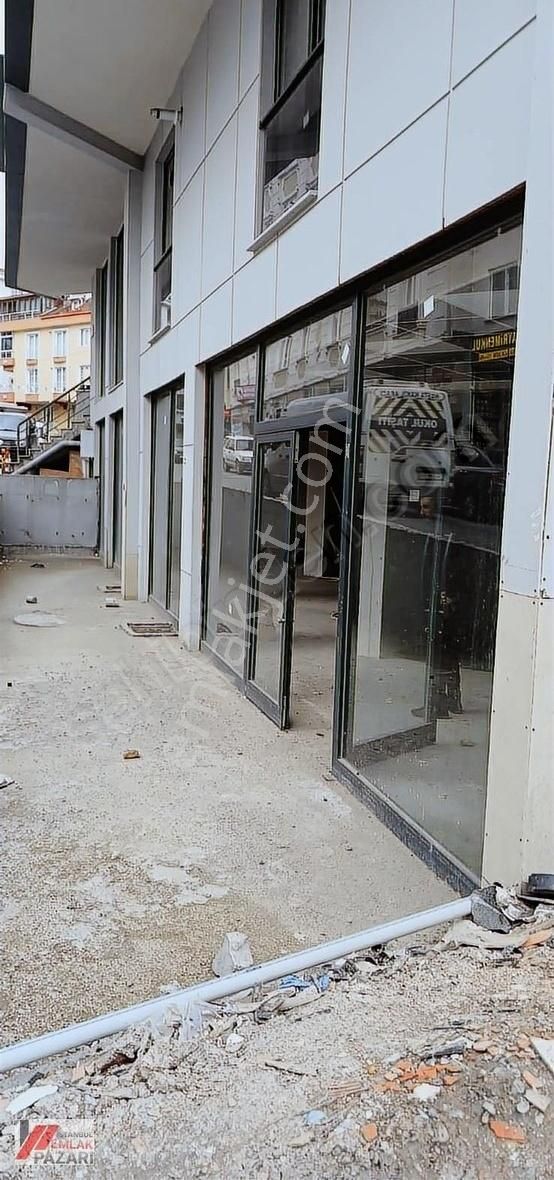 Avcılar Mustafa Kemal Paşa Kiralık Dükkan & Mağaza AVCILARDA 220m2 KİRALIK DEPOLU DÜKKAN..