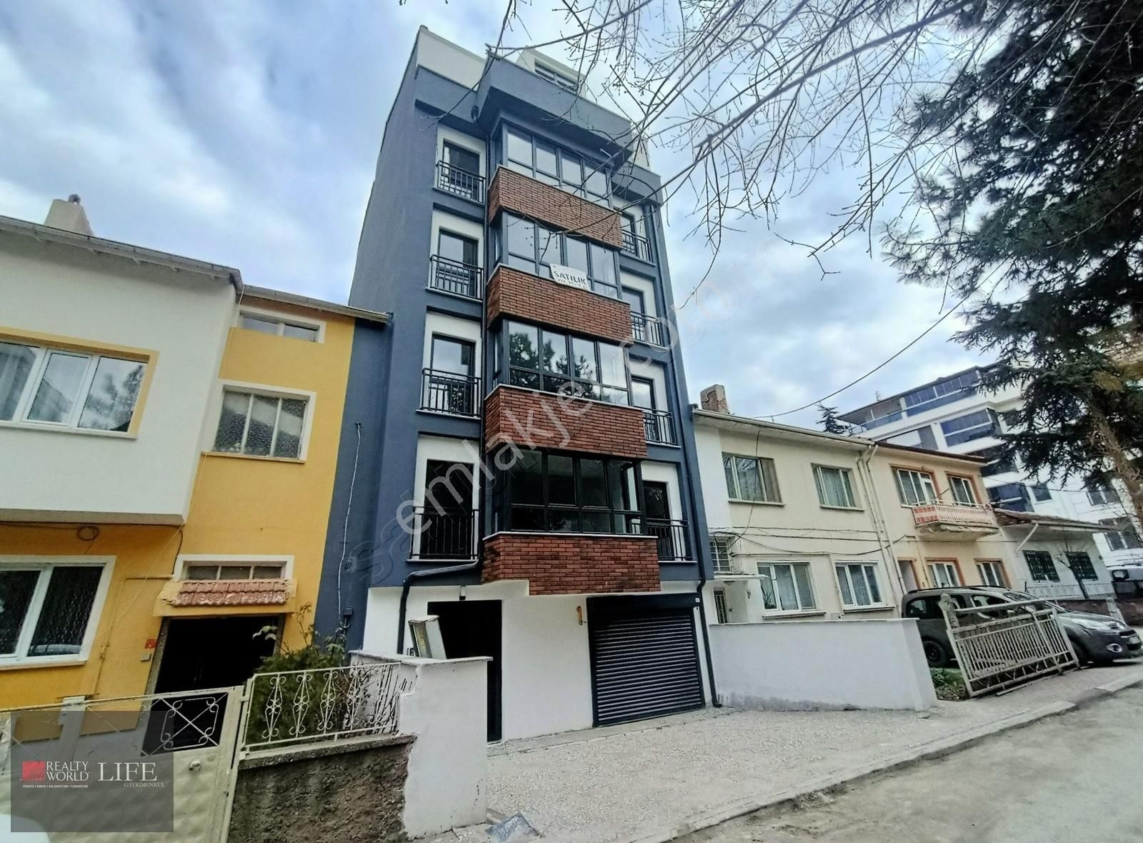 Odunpazarı Akarbaşı Satılık Daire RW LIFE / ATATÜRK BULVARI MANZARALI LÜKS 2+1 DAİRE