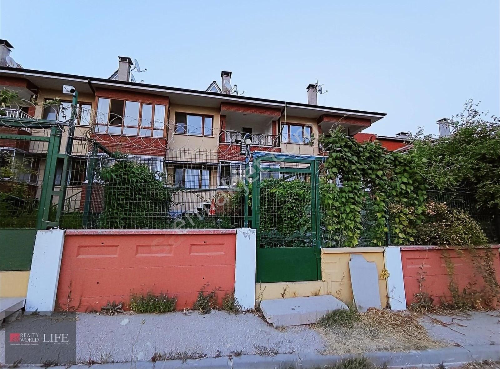 Odunpazarı Emek Satılık Villa RW LIFE/ EMEK MAHALLESİNDE YAŞAM SİTESİNDE SATILIK 6+1 VİLLA