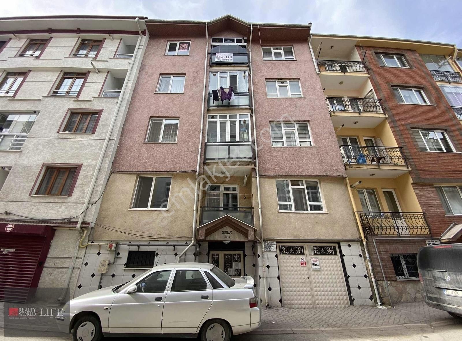 Tepebaşı Bahçelievler Satılık Daire RW LIFE/ BAHÇELİEVLER MAH. BAKIMLI BALKONLU 2+1 SATILIK DAİRE