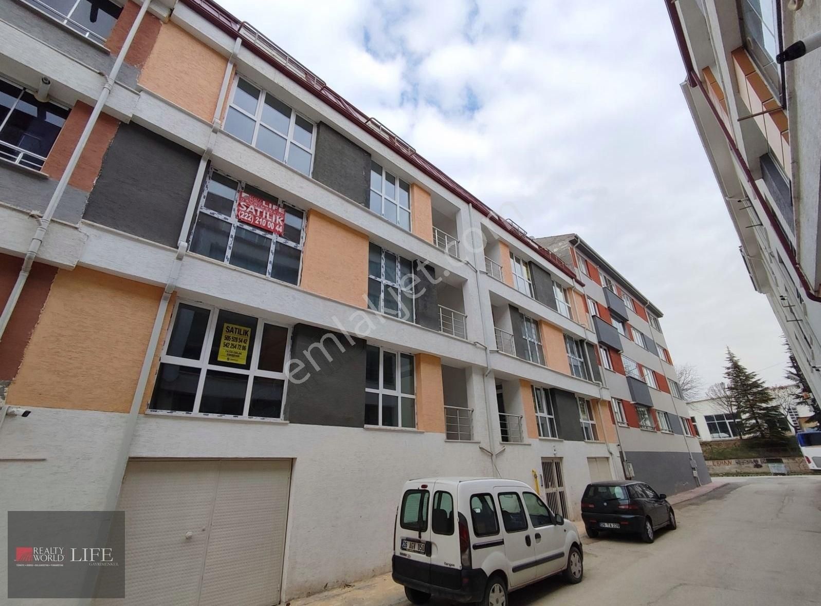 Tepebaşı Kumlubel Satılık Daire RW LIFE/ KUMLUBEL MH. ESENLİ CD. YAKINI SIFIR ARA KAT 3+1 DAİRE