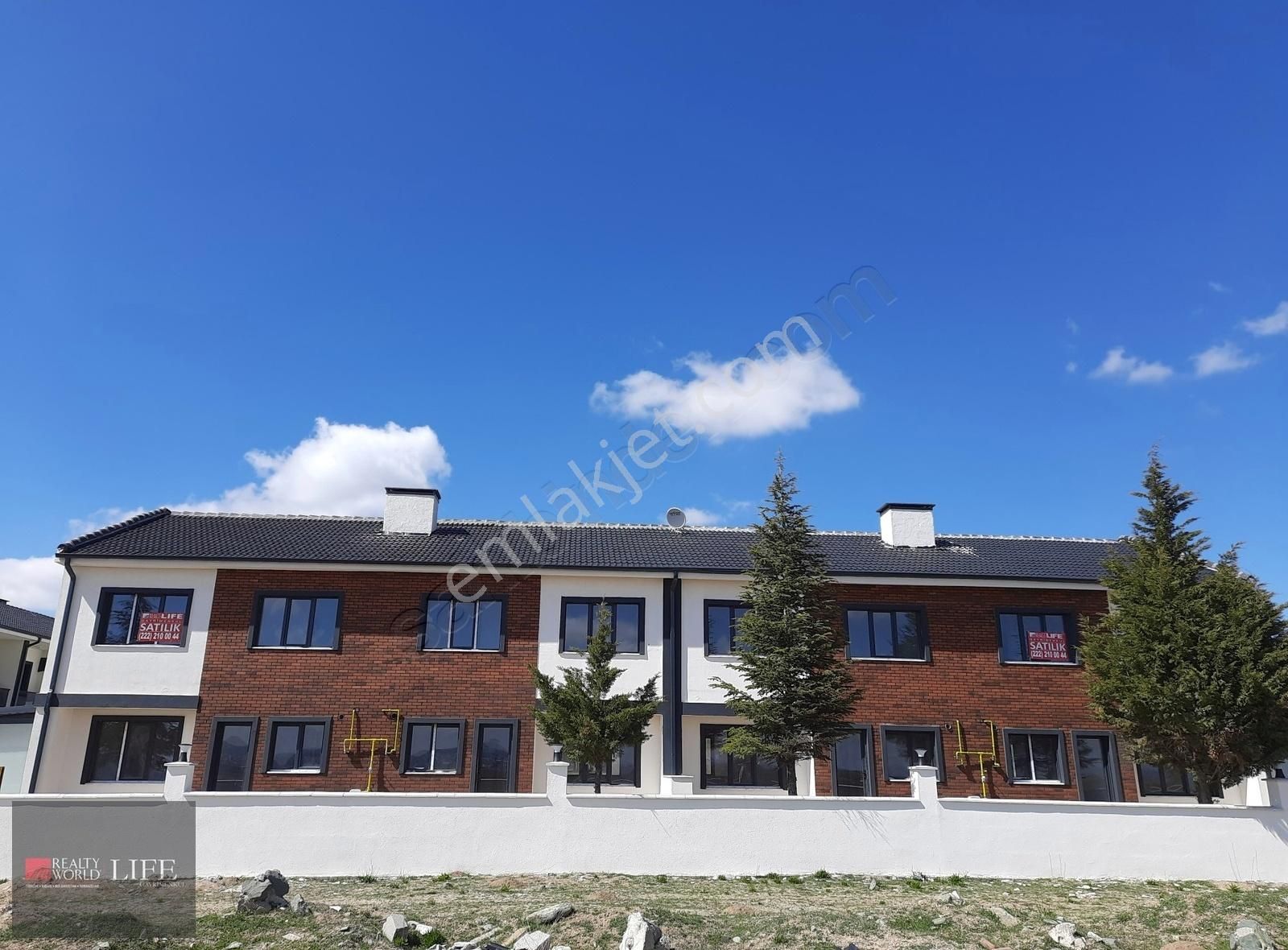 Tepebaşı Yaşamkent Satılık Villa RW LIFE/ YAŞAMKENT 150 M2 BULVAR CEPHELİ 3+1 VİLLA TEKLİFE AÇIK