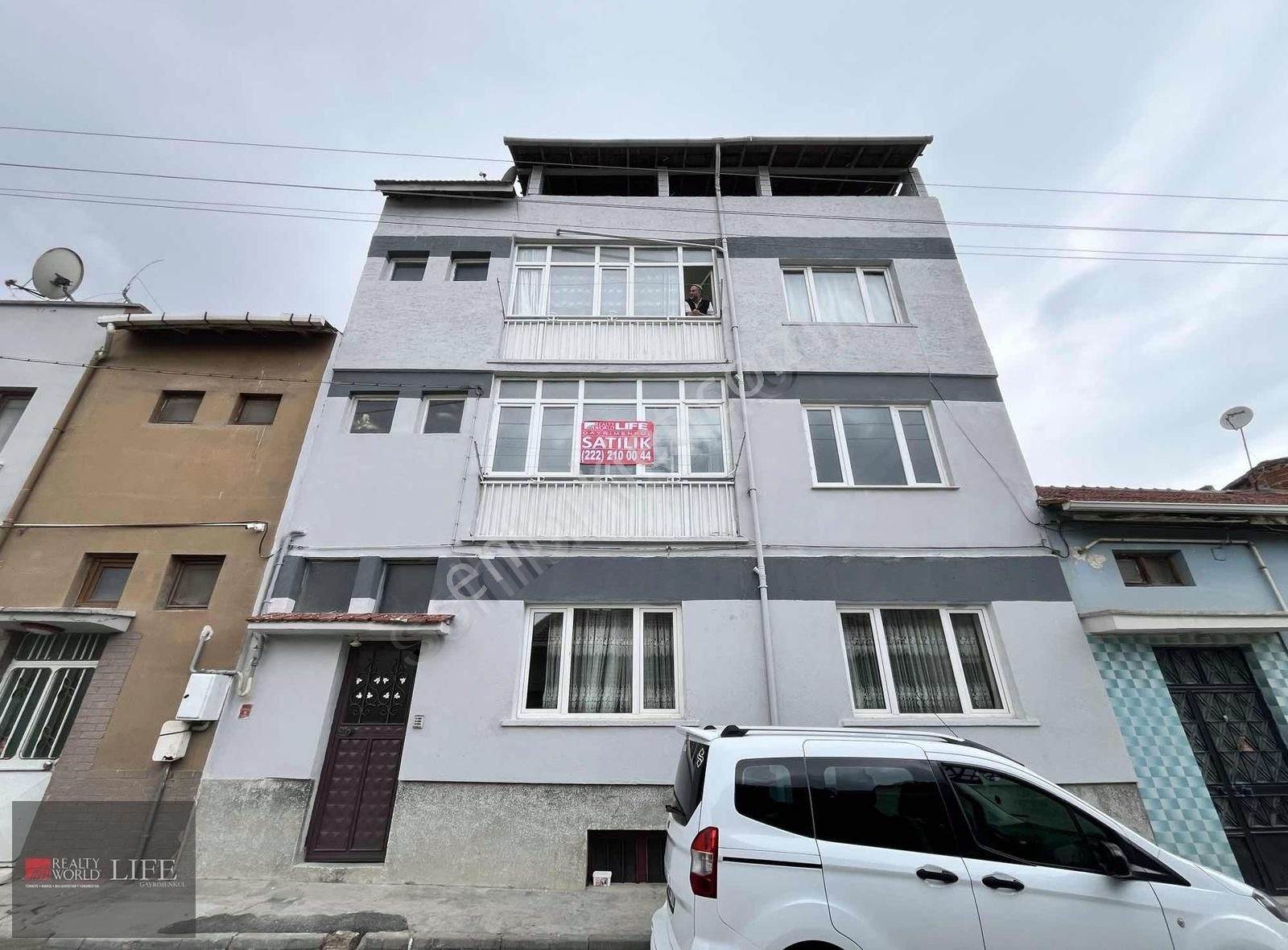 Tepebaşı Yeşiltepe Satılık Daire RW LIFE/ YEŞİLTEPE MAH. ARA KAT 3+1 BAKIMLI SATILIK DAİRE