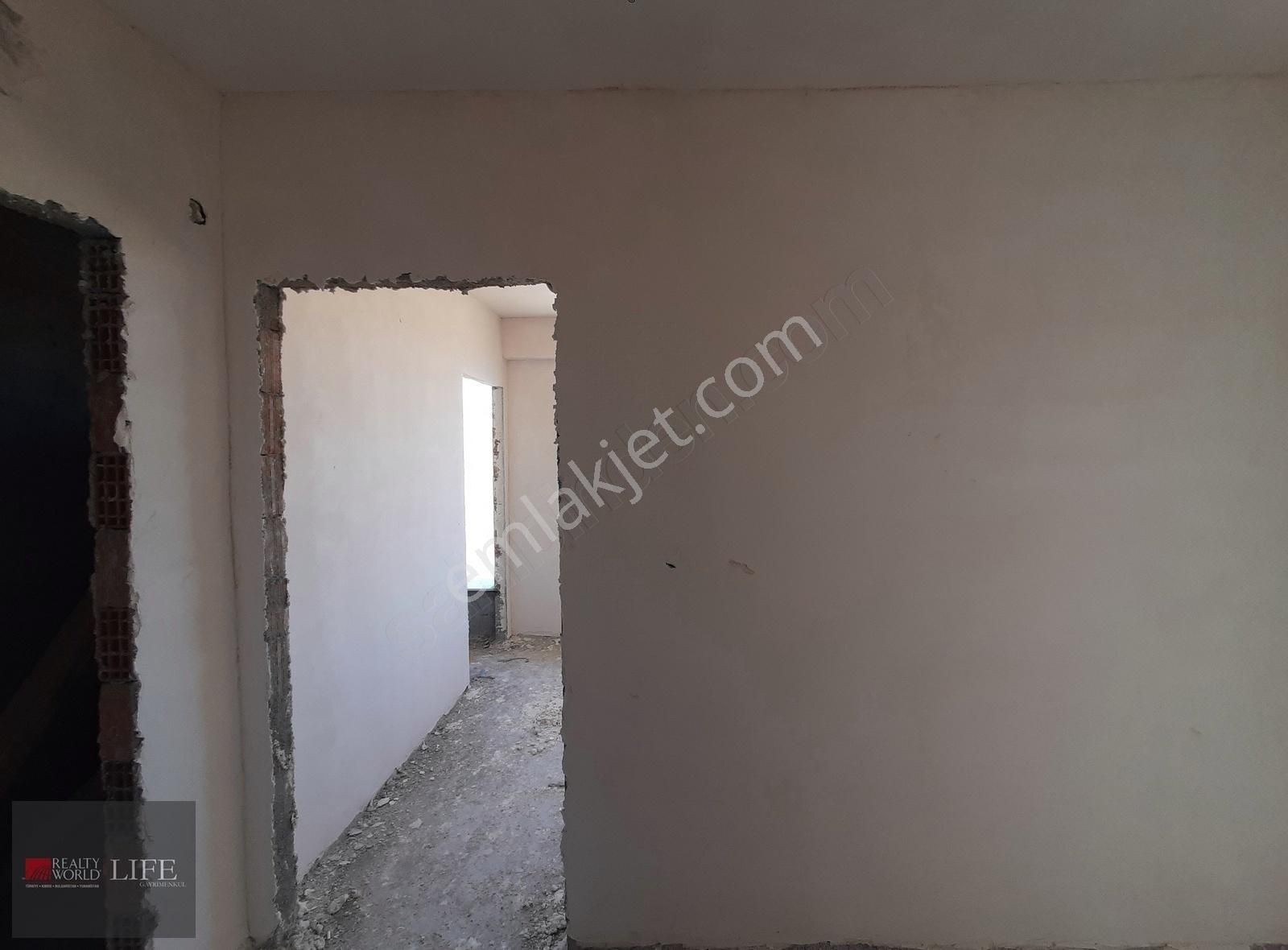 Odunpazarı Emek Satılık Daire Rw Lıfe//emek Mh 2 Oda Ayrı Mutfak 2 Balkon 65 M2 Satılık Daire