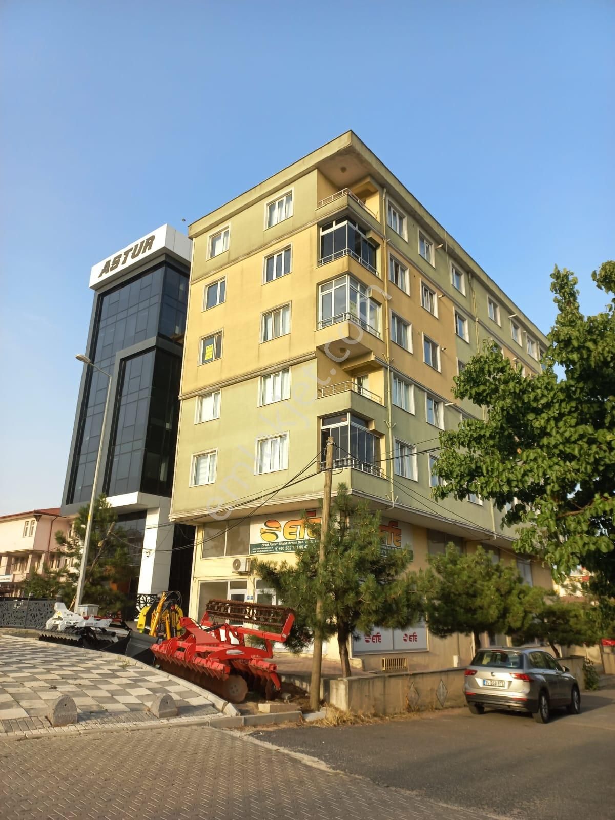 Çorlu Merkez Şeyhsinan Mahallesi Tekirdağ Asfaltına Cepheli Satılık (3+1) 125 M² Daire - Görsel 2