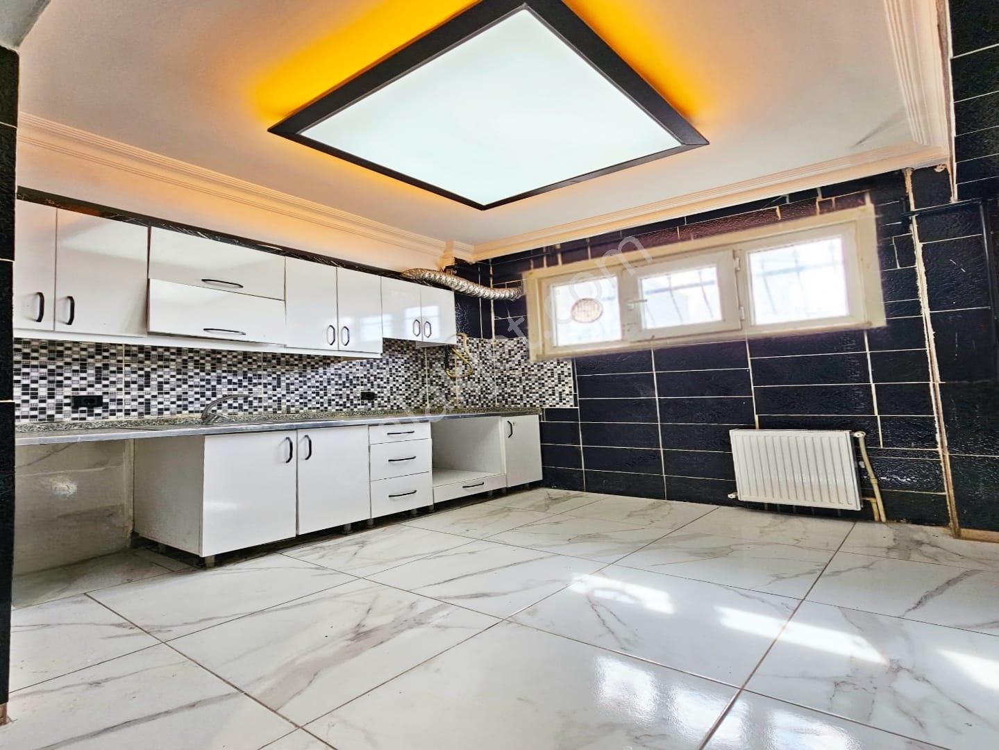 Esenyurt Pınar Satılık Daire  ÜNAL İNŞAATTAN GERÇEK DAİRE GERÇEK KONUM ACİL SATILIK 2+1 BAHÇE KAT 