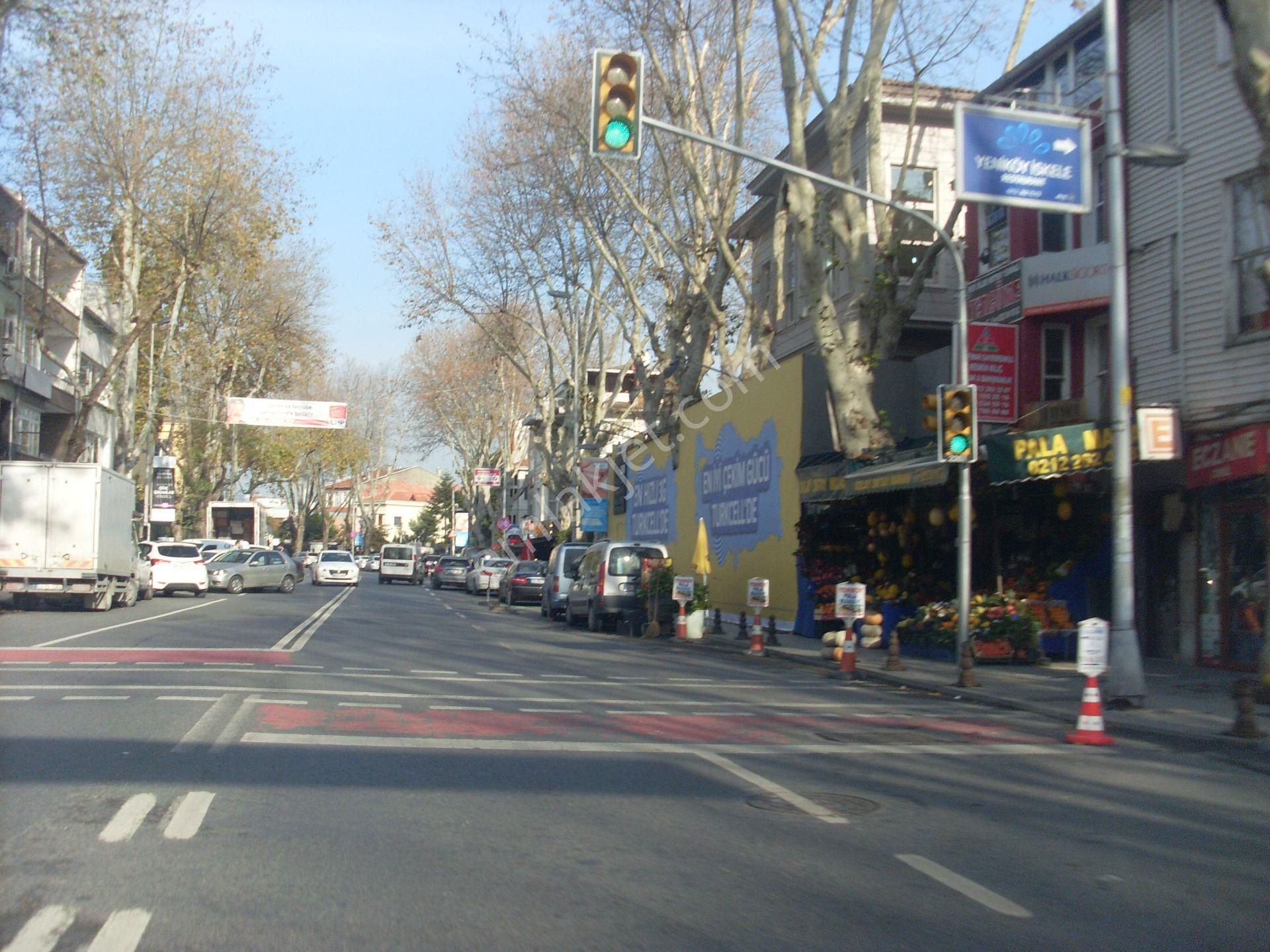 Sarıyer Yeniköy Satılık Bina  YENİKÖY CADDE ÜZERİ 4 KATLI SATILIK BİNA