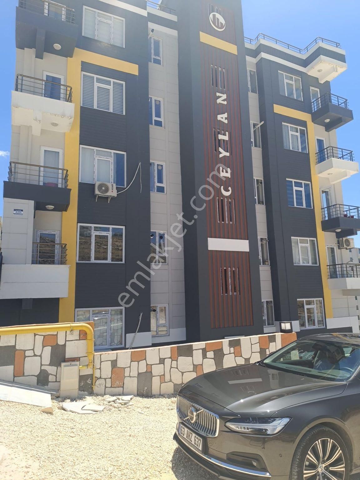 Karaköprü Batıkent Kiralık Daire  BATIKKENTTE FUAR MERKEZİNE YAKININDA 1+1 KİRALIK EŞYALI SIFIR DAİRE