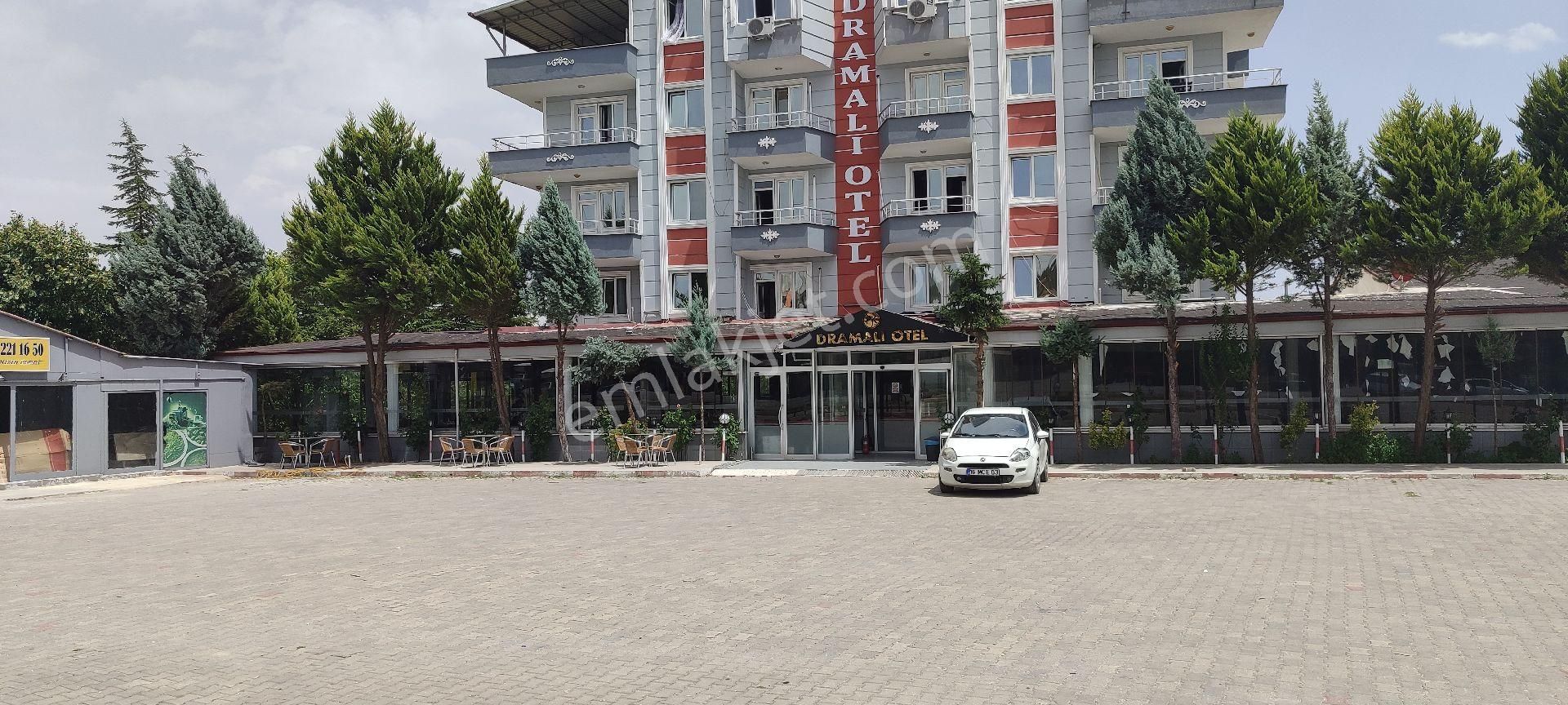 Dazkırı Yeşilyurt Kiralık Restaurant AFYON DAZKIRI ANA YOLA CEPHELİ  GARAJ IN KARSISI