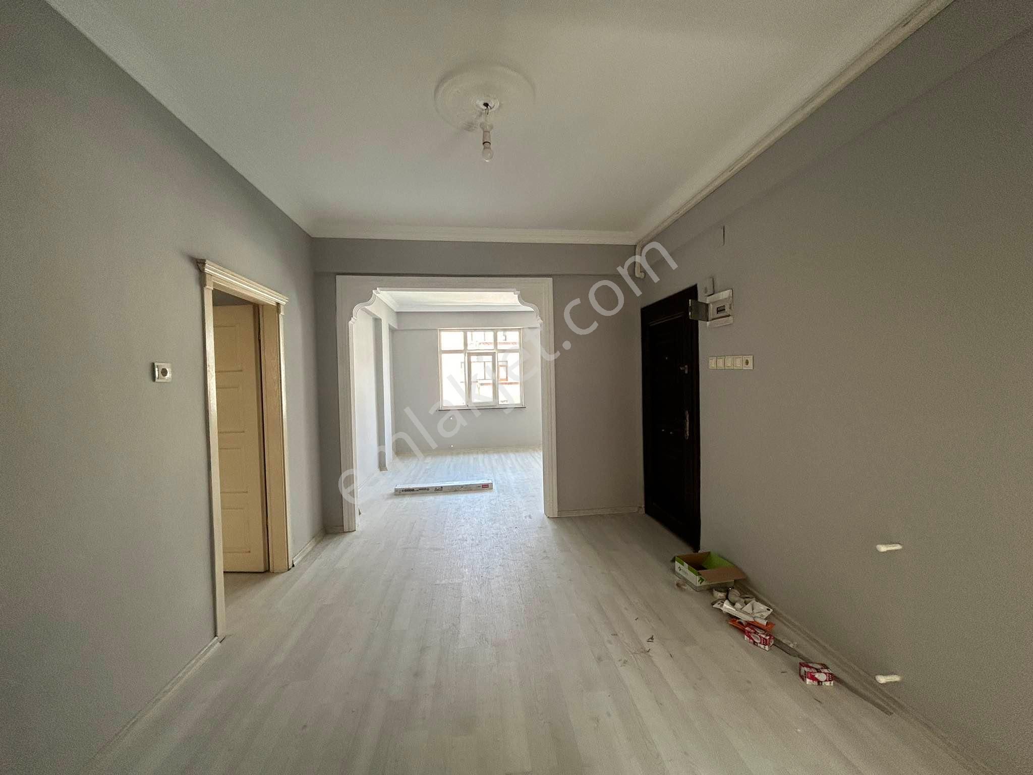 Akçaabat Yaylacık Satılık Daire  AKÇAABAT YAYLACIK MAHALLESİNDE SATILIK MASRAFSIZ 3+1 DAİRE