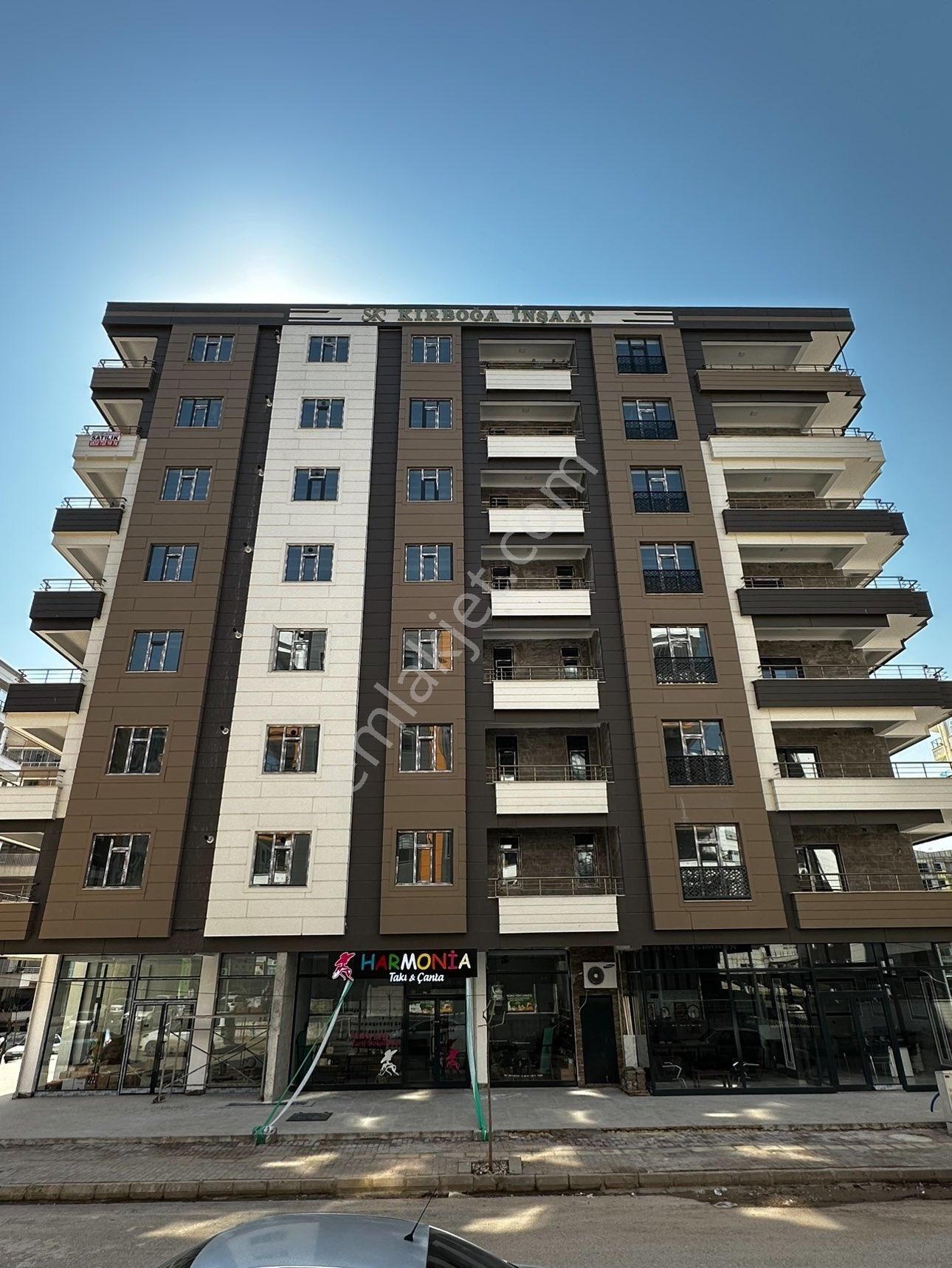 Haliliye Karsıyaka Satılık Daire KIRMIZI GAYRİMENKULDEN HALİLİYE KARŞIYAKA MAHALLESİNDE SATILIK PARK CEPHELİ 3+1 SIFIR DAİRE