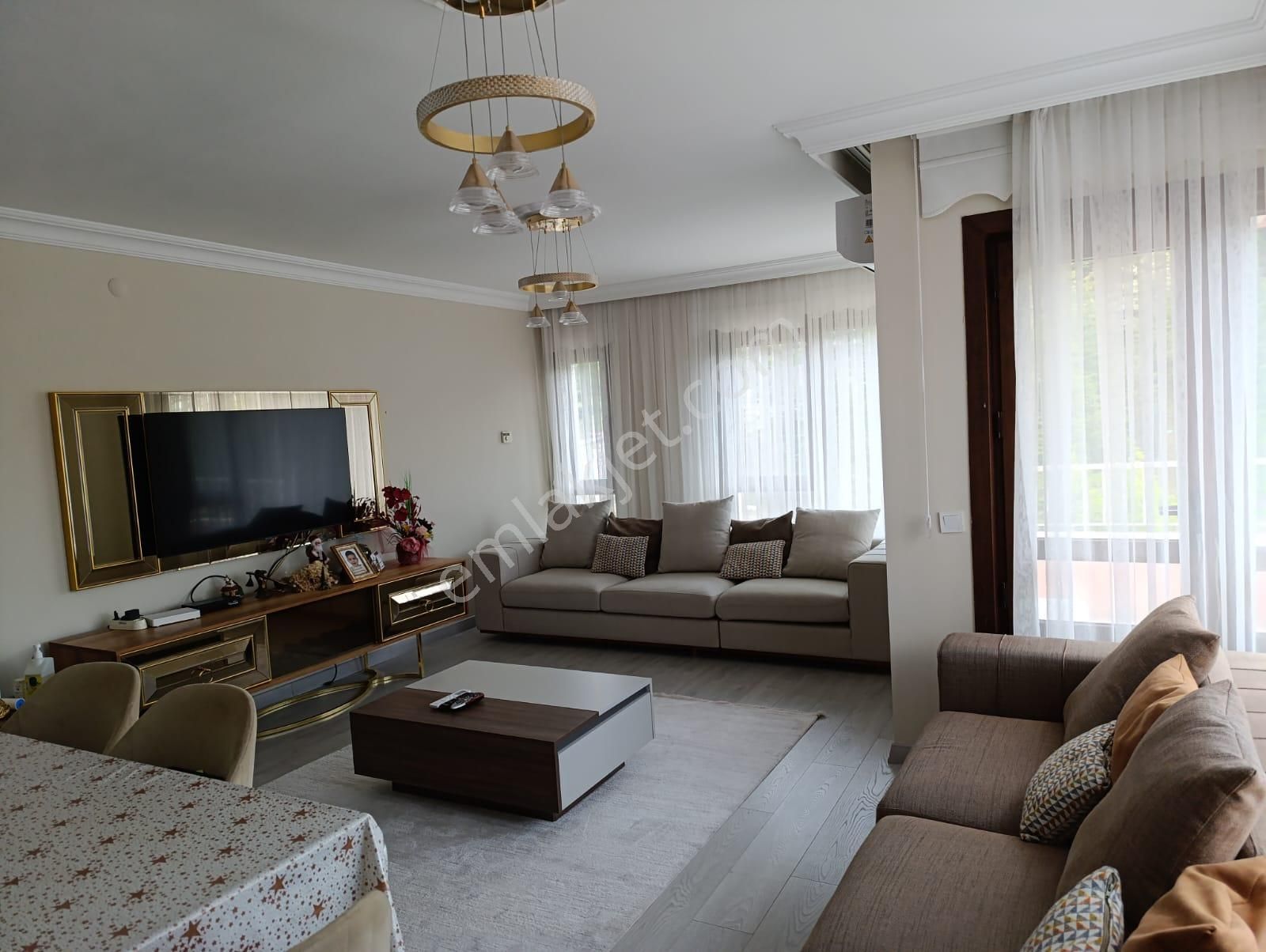 Çankaya Akpınar Satılık Daire  AKPINAR MAHALLESİNDE MANZARALI 4+1 SATILIK DAİRE