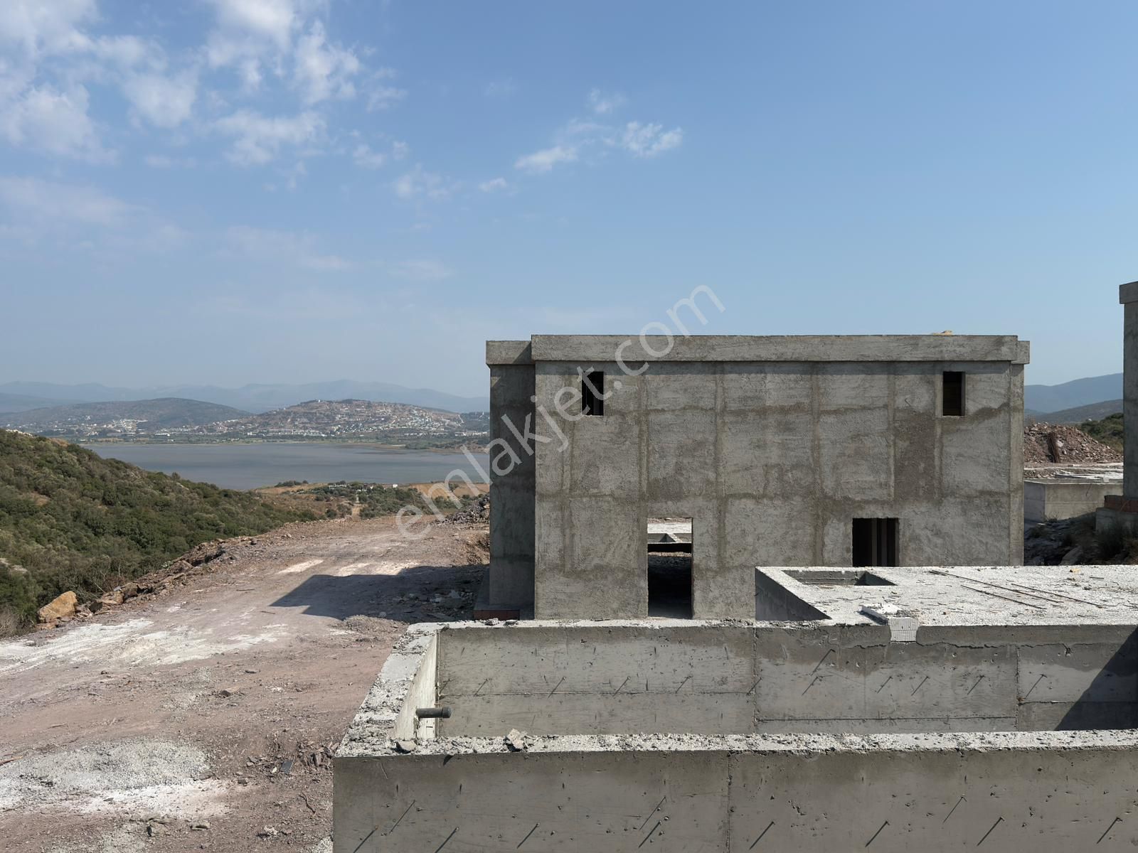 Boğaziçi'nde Satılık Göl Ve Doğa Manzaralı Bitişik Nizam Villa - Görsel 35
