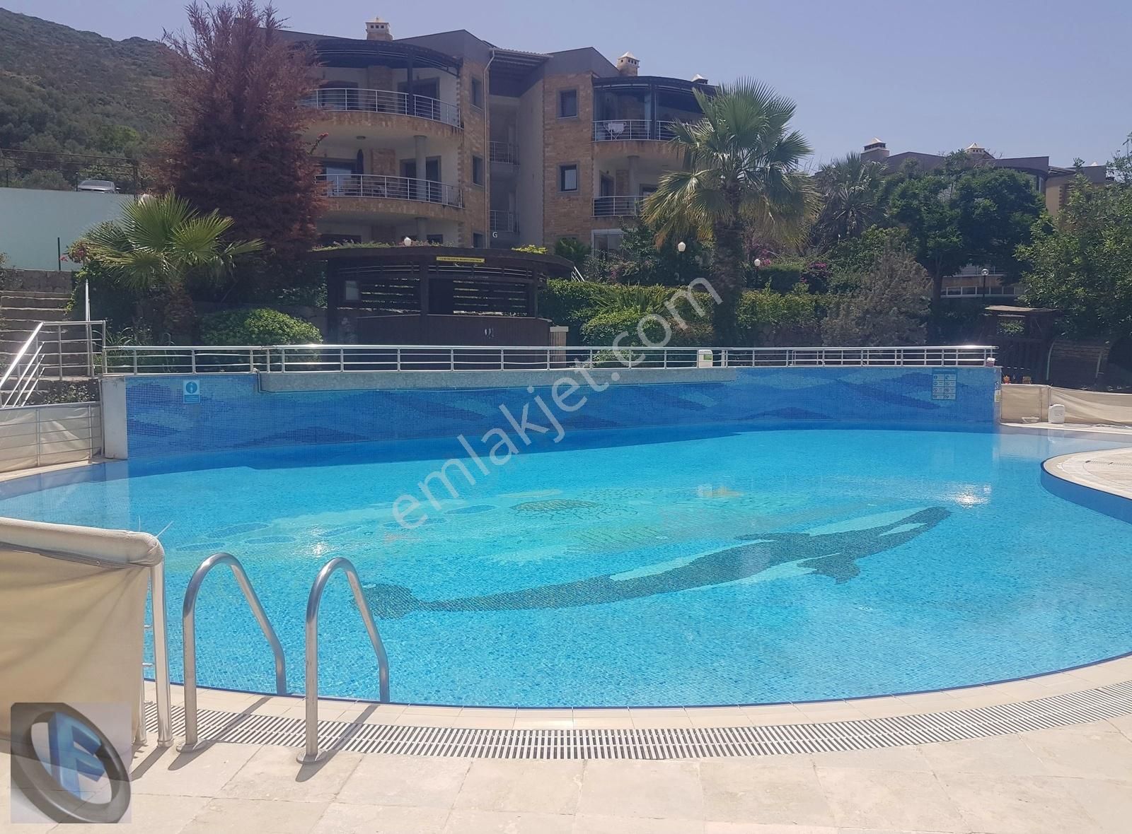 Bodrum Karabağ Satılık Daire FAVORİ'DEN HAVUZLU SİTEDE 3+1 BAHÇE KATI DAİRE