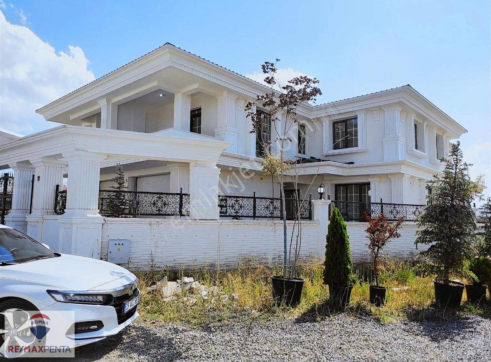 Aziziye Saltuklu Satılık Villa Remax Penta 'dan Dadaşkent 'de 4+1 Satılık Lüks Villa