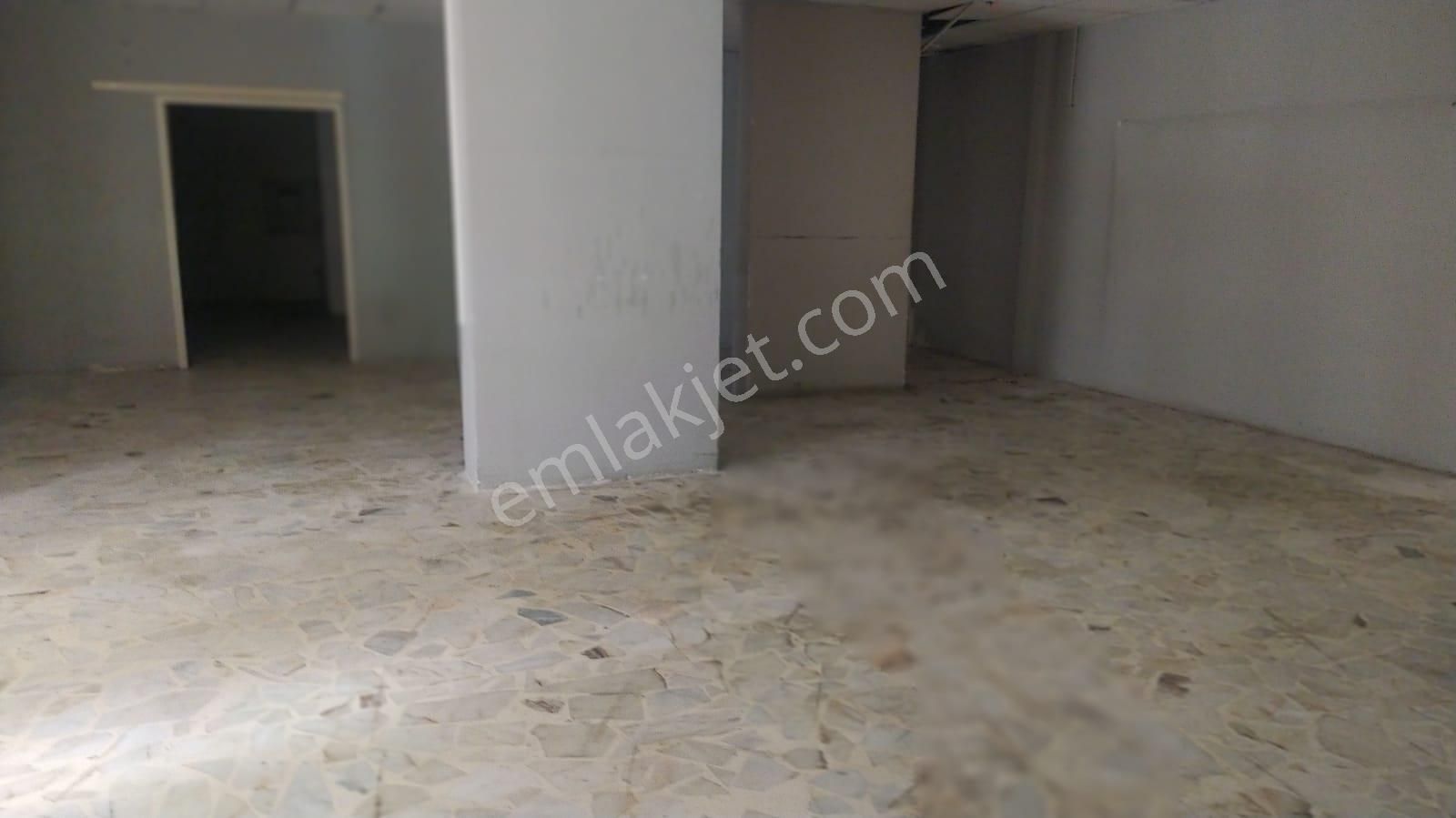 Kadıköy Kozyatağı Kiralık Dükkan & Mağaza  KOZYATAĞI MUHTARLIK CIVARINDA 227m² NET ÖNKULLANIMLI DÜKKAN