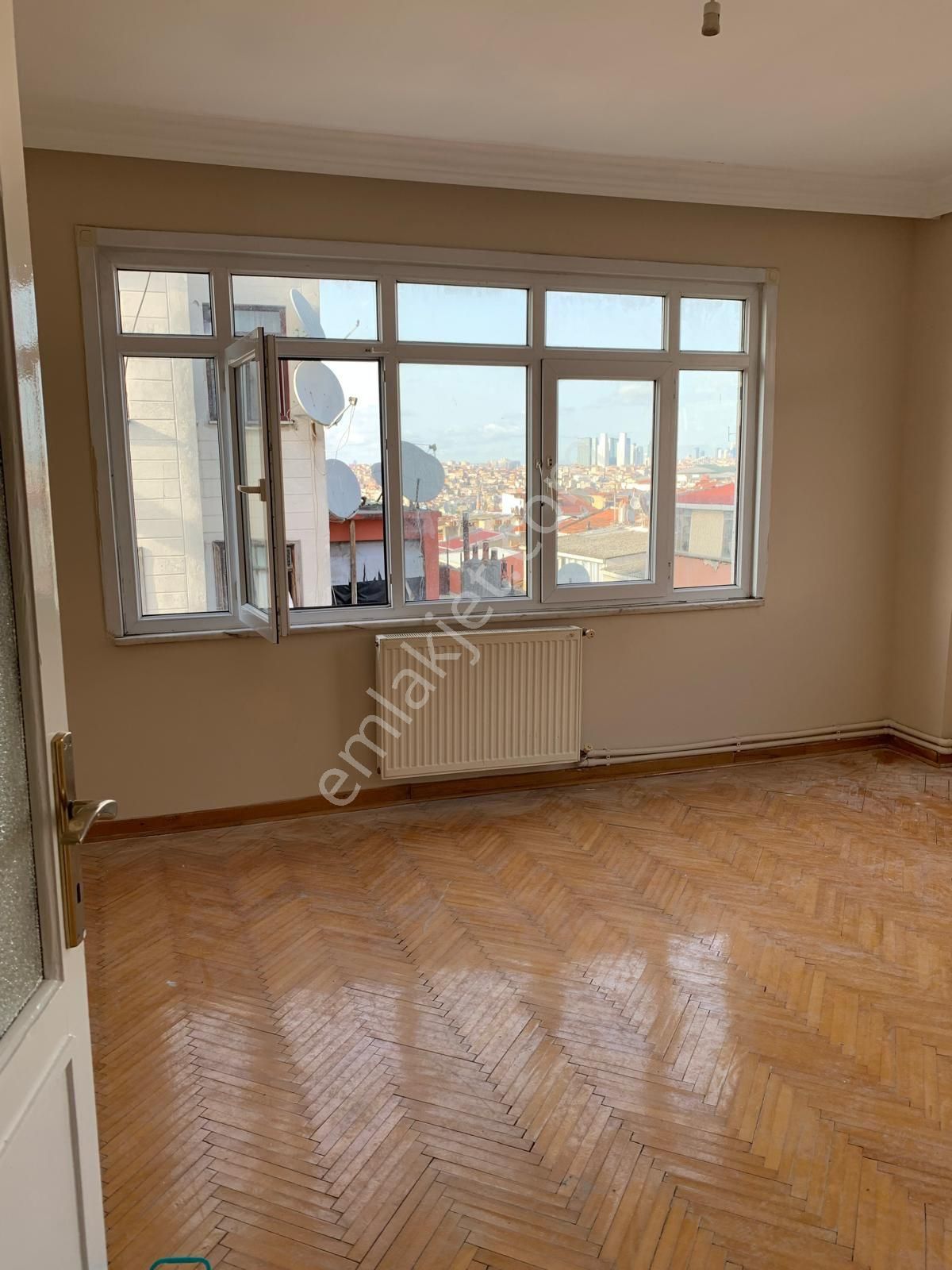 Fatih Atikali Kiralık Daire 2+1 köşe bina 