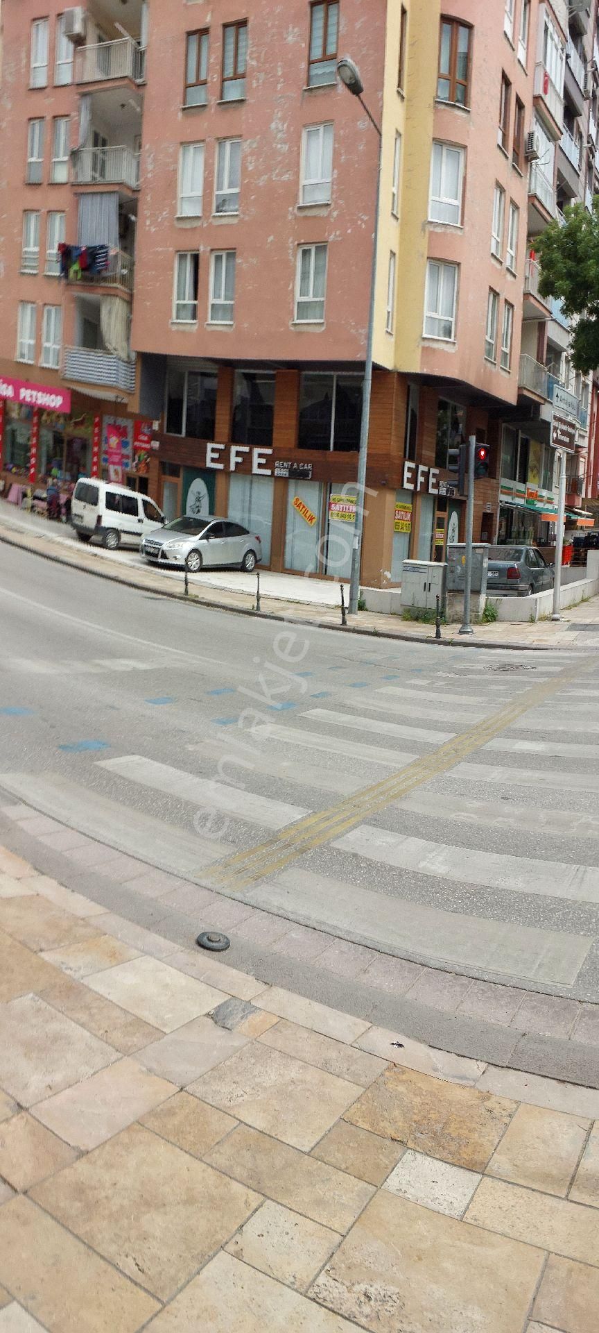Pamukkale Hacıkaplanlar Satılık Dükkan & Mağaza Atatürk caddesinde muhteşem konumda