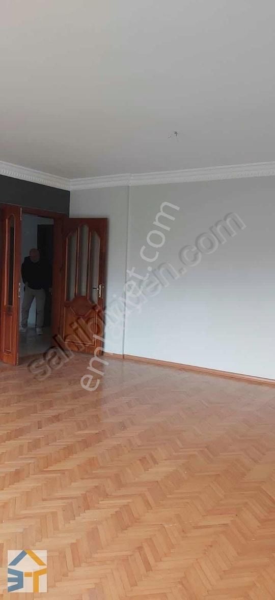 Ümraniye Tatlısu Kiralık Daire atasehir dibi cad ustu Güvenlikli Site 'de 3+1 Kiralık Daire.