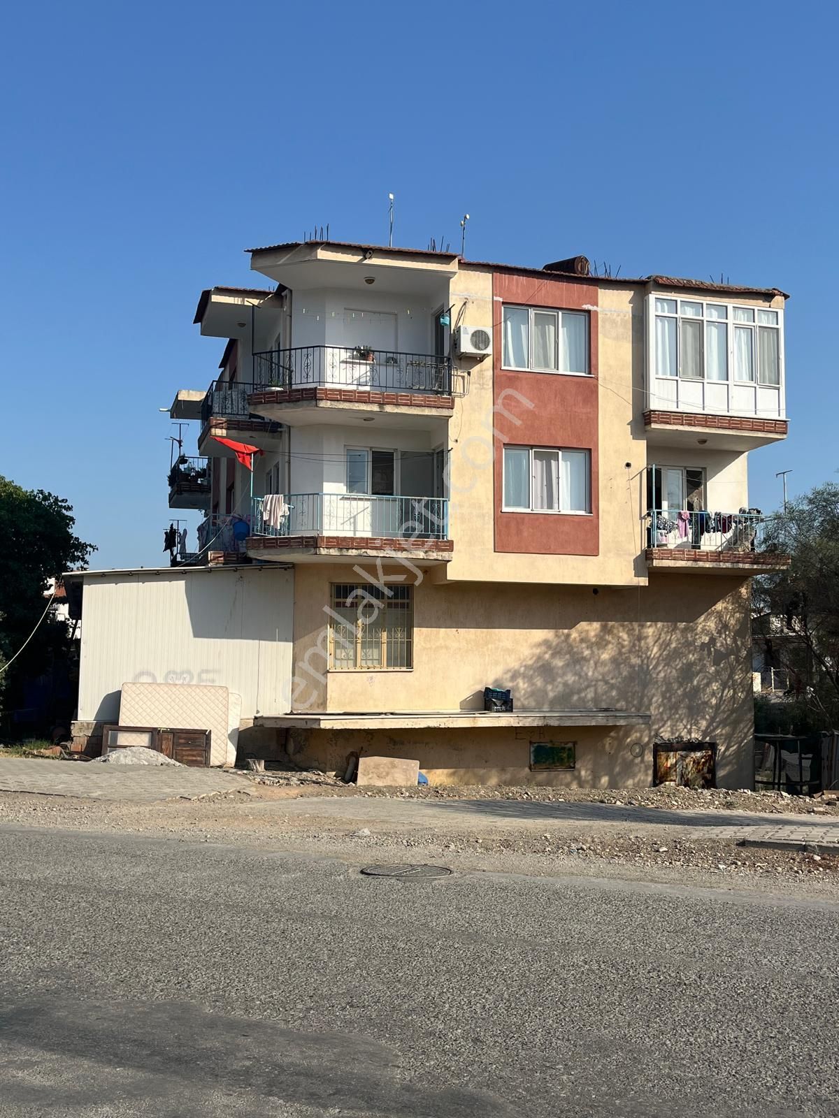 Ortaca Karaburun Satılık Daire  Ortaca Karaburun'da Satılık 3+1 Daire