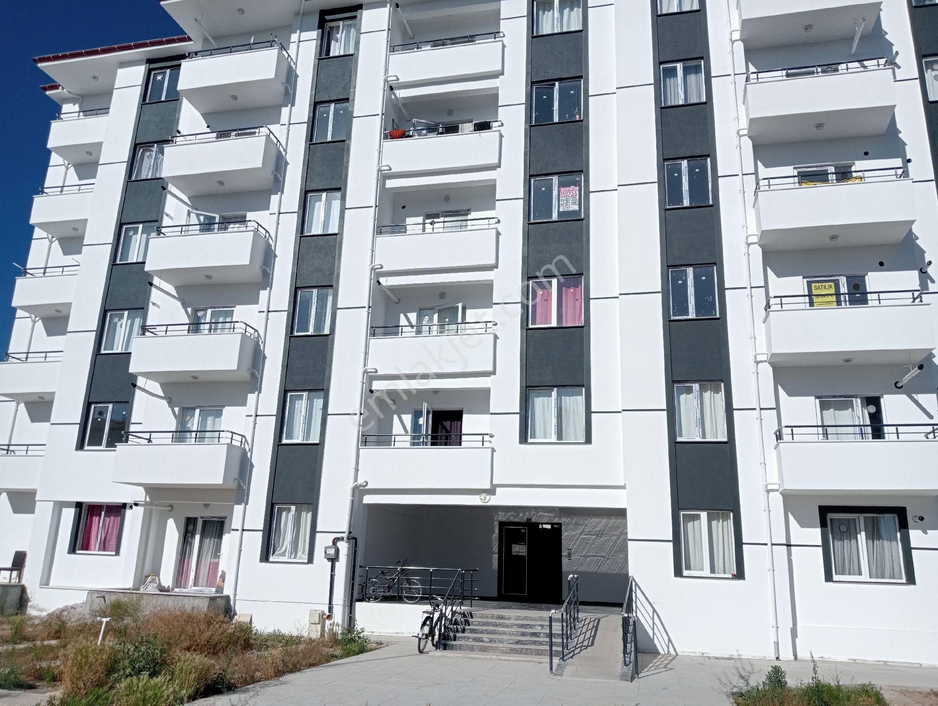Barboros Mahallesinde Acil Satılık 1+1 Daire