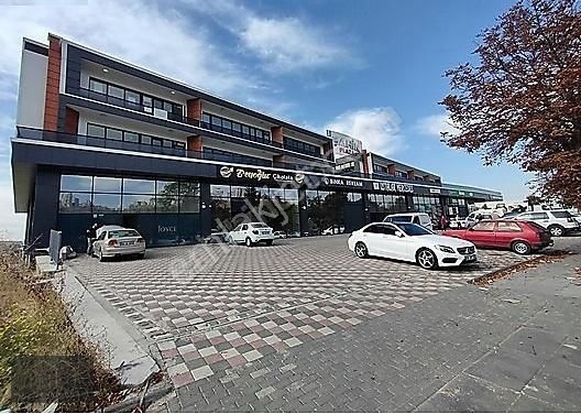 Yenimahalle İvedikköy Kiralık Ofis Şahin Plaza'da Net 70 M2, Kapalı Otoparklı, İçi Yapılı 1+0 Ofis