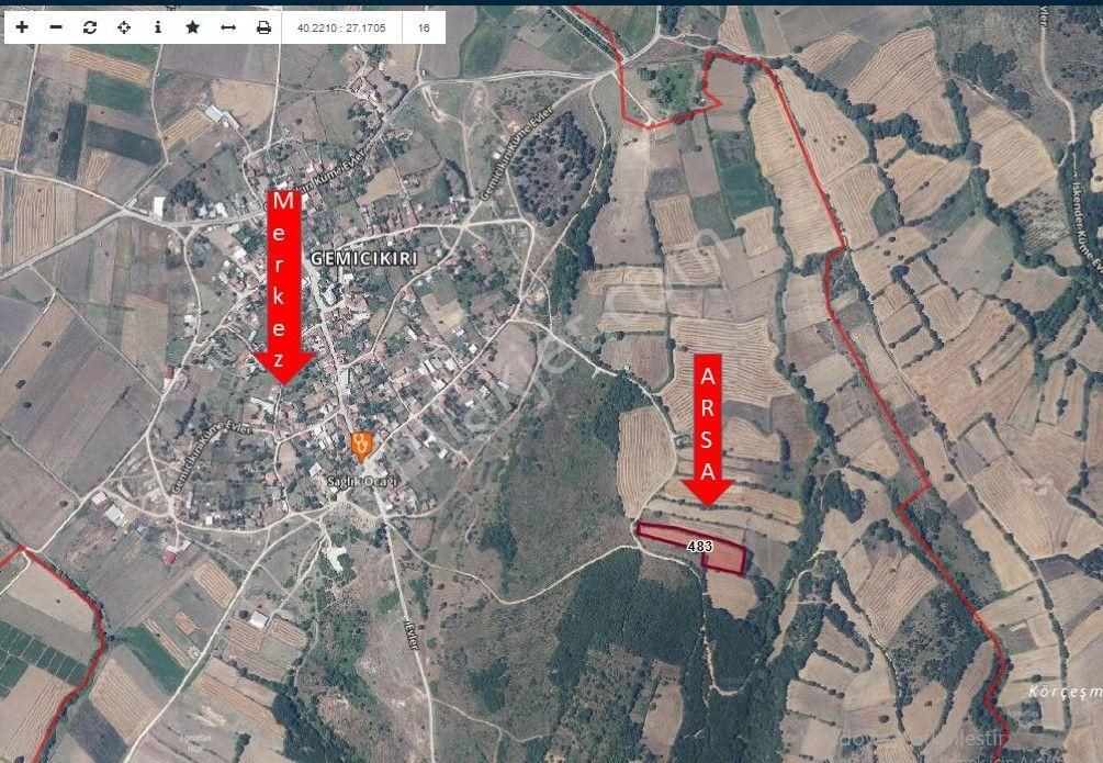 Biga Gemicikırı Köyü Satılık Tarla  Biga Gemiçıkırı'nda Köy Merkezine Yakın 5600 m2 Tarla