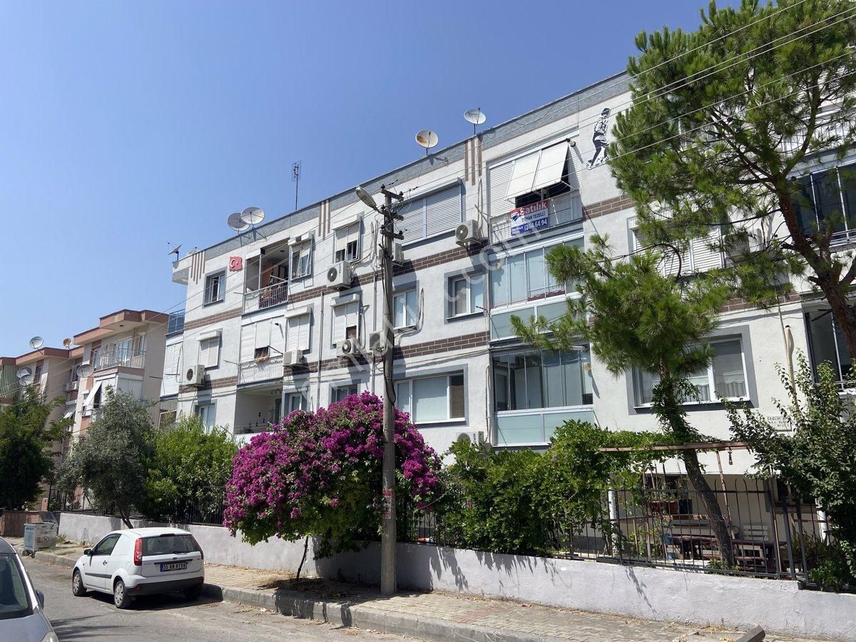 Bornova Atatürk Satılık Daire BORNOVA ATATÜRK MAH.’N DE YAVUZ CADDESİNİN ALT SOKAĞINDA SATILIK DAİRE