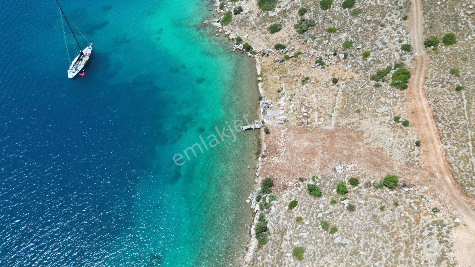 Marmaris Bozburun'da Satılık, Denize Sıfır 590 M2 Arazi - Görsel 4