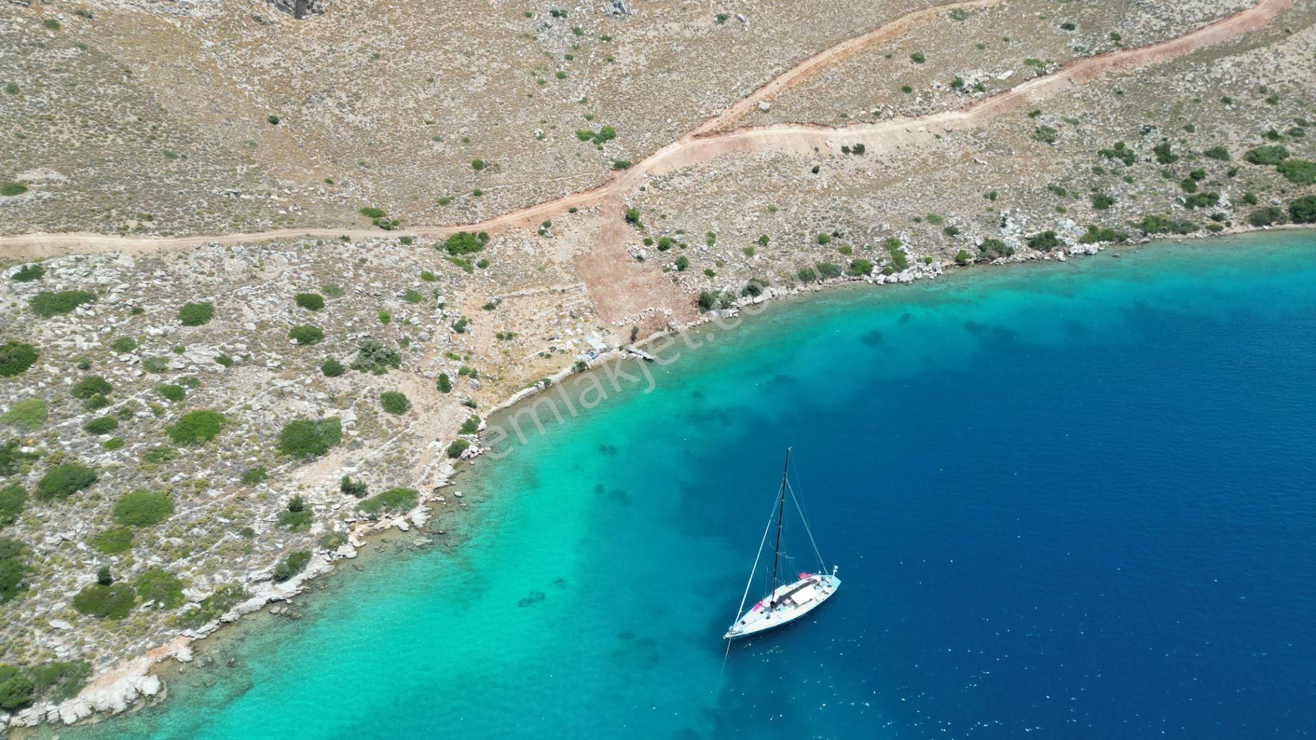 Marmaris Bozburun'da Satılık, Denize Sıfır 590 M2 Arazi - Görsel 3