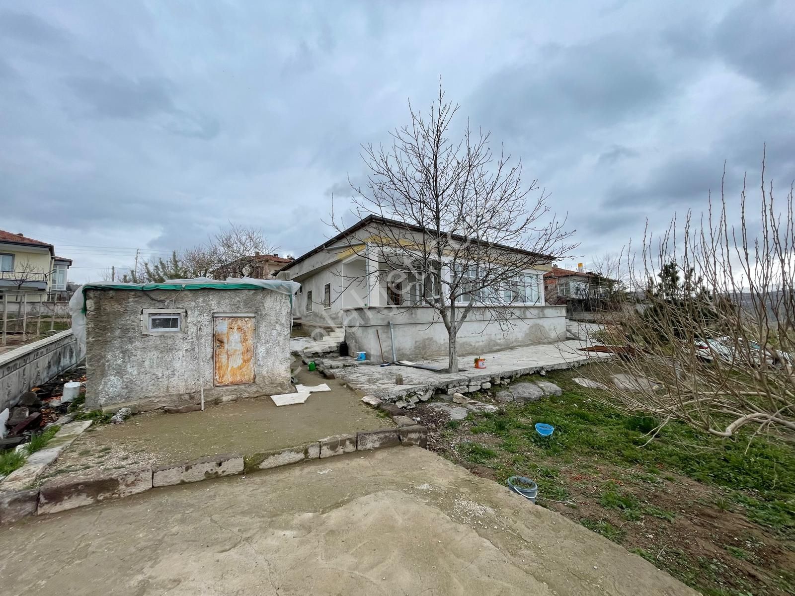 Melikgazi Tavlusun Satılık Müstakil Ev  EŞSİZ DOĞA MANZARASI OLAN TAVLUSUNDA SATILIK DAİRE VE ARSASI