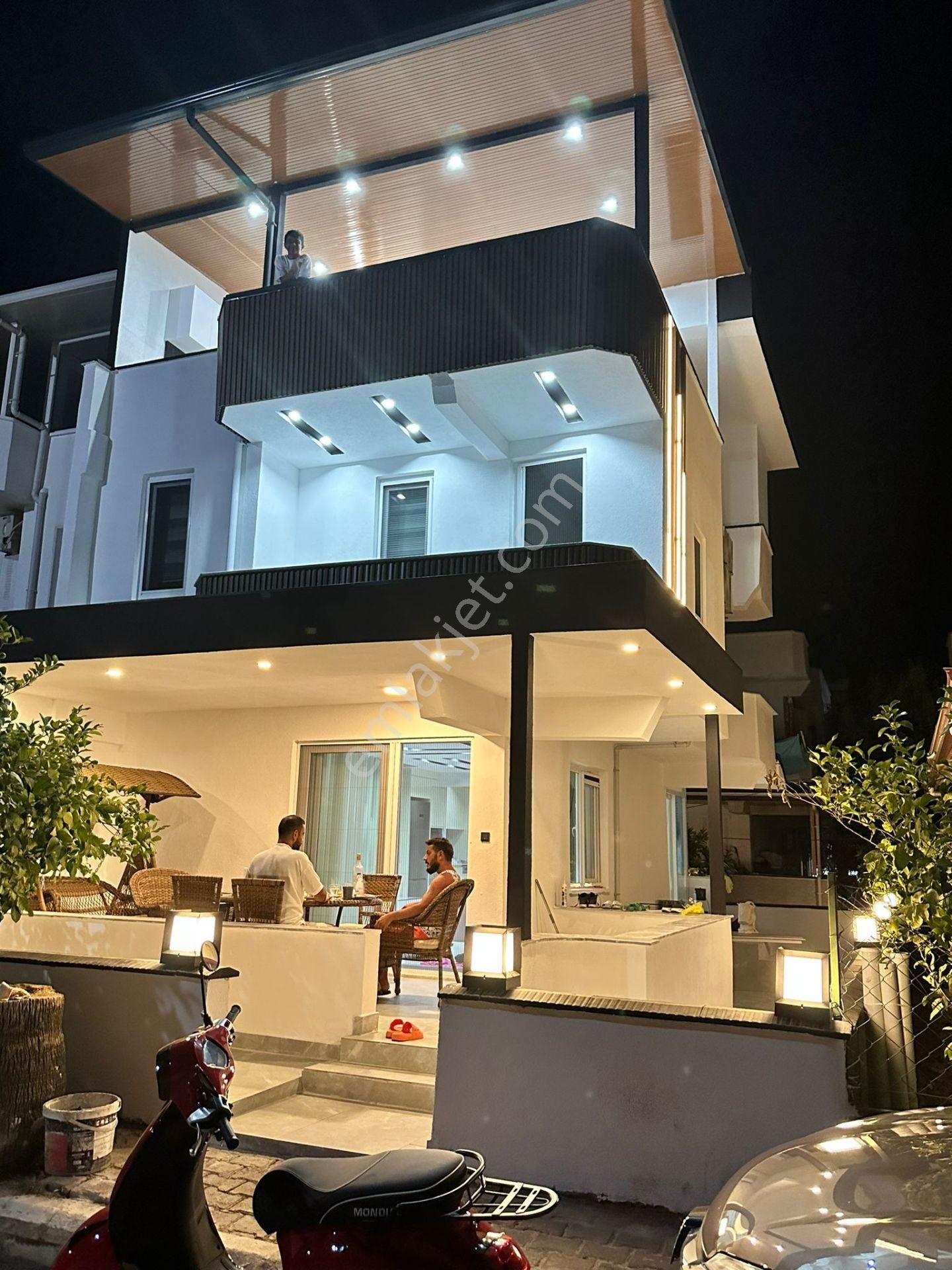 Didim Fevzipaşa Satılık Villa  DİDİM FEVZİPAŞA MAH. 4+1 VİLLA BAHÇELİ MASRAFSIZ  DENİZE 800 MT MESAFE  