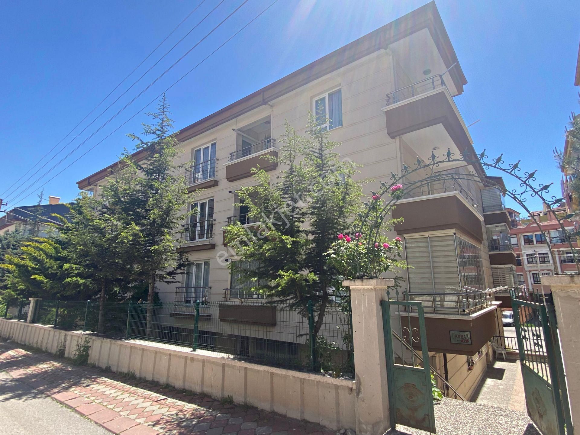 Keçiören Esertepe Satılık Daire  3+1 2.KAT CADDE PARALELİ ULTRA LÜKS YAPILI 2 BALKON ASANSÖR