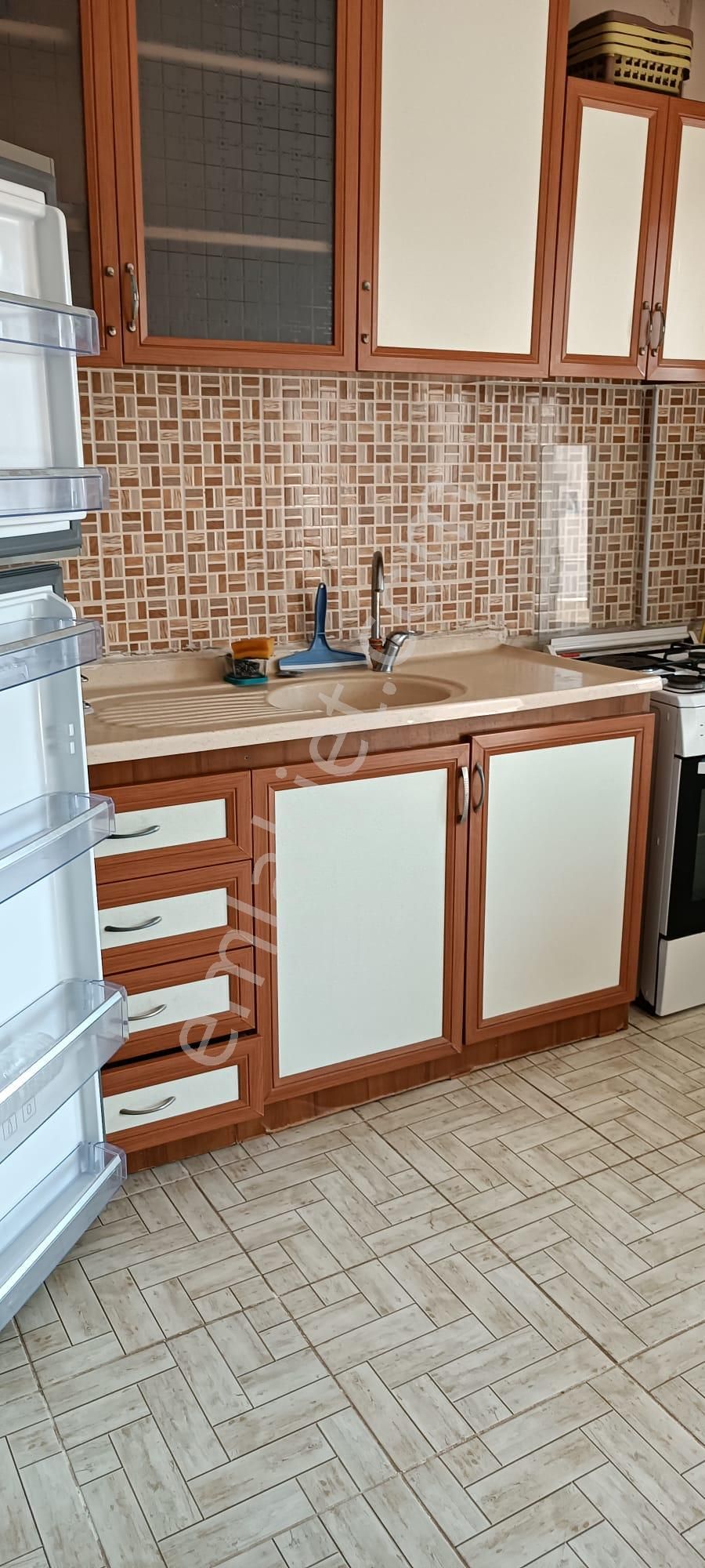 Yoldaş Gayrimenkulden Kiralık 3+1 Daire - Görsel 12