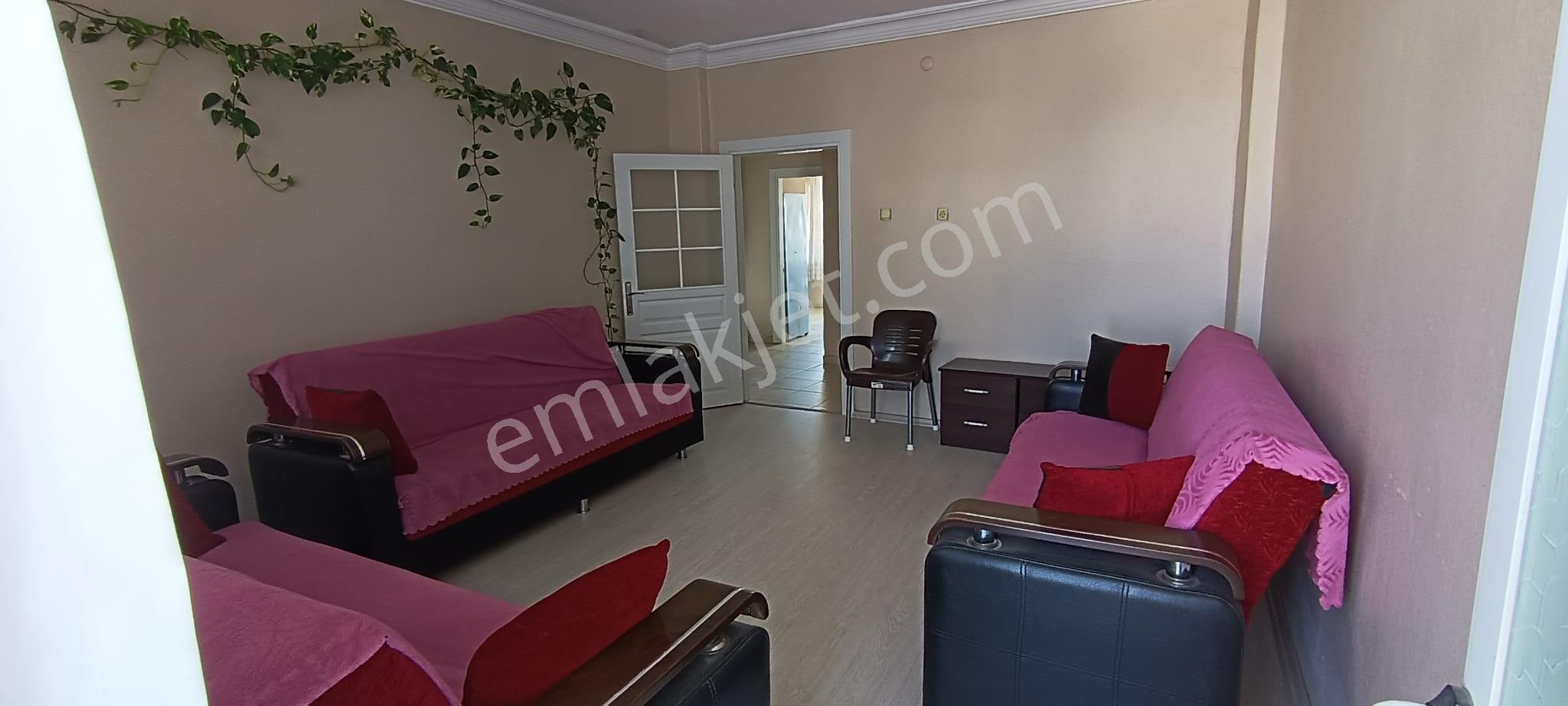 Yoldaş Gayrimenkulden Kiralık 3+1 Daire