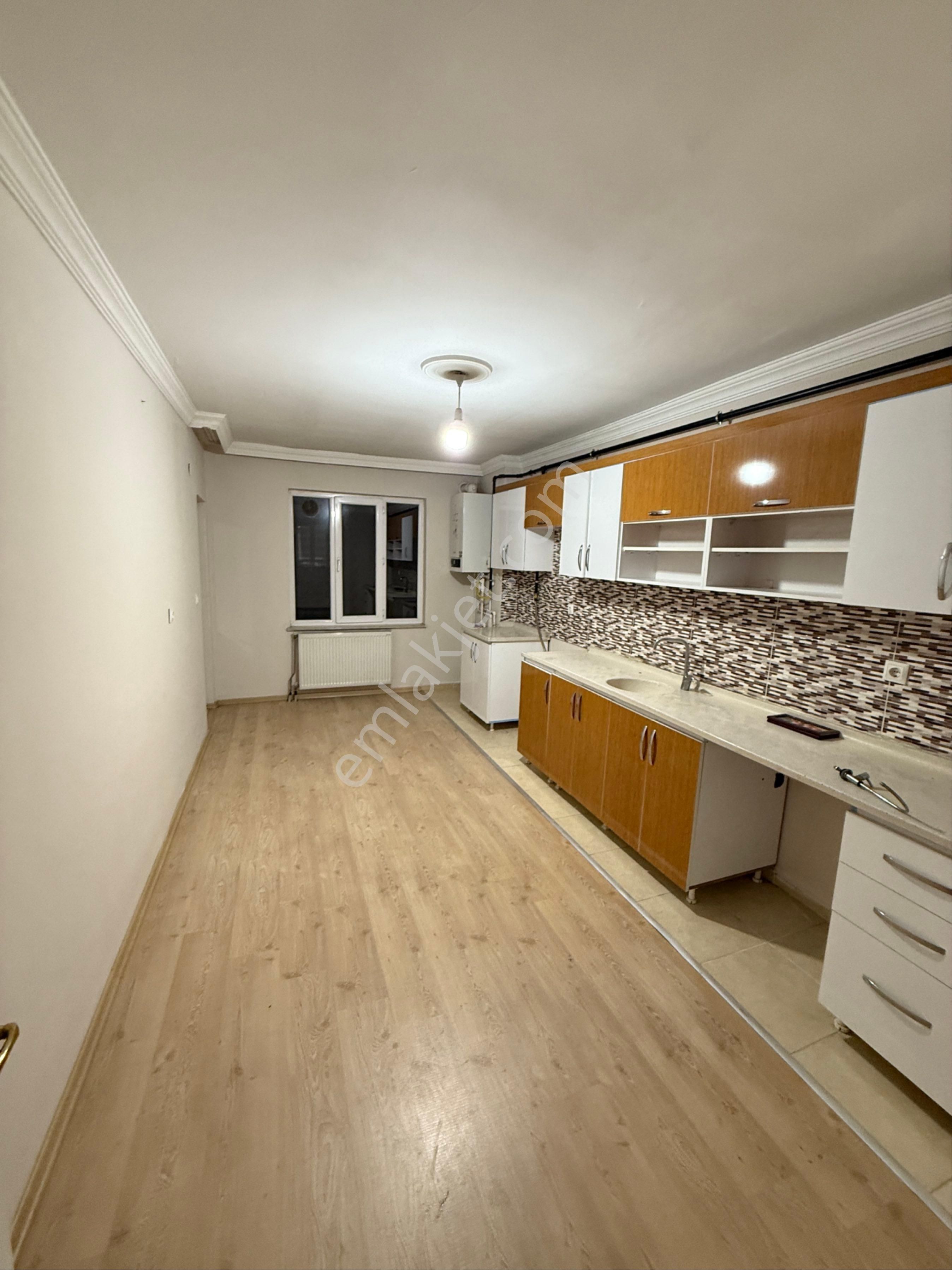 Hafiziye Mah Satılık 3+1 Daire 170 M2 Ara Kat 🚨