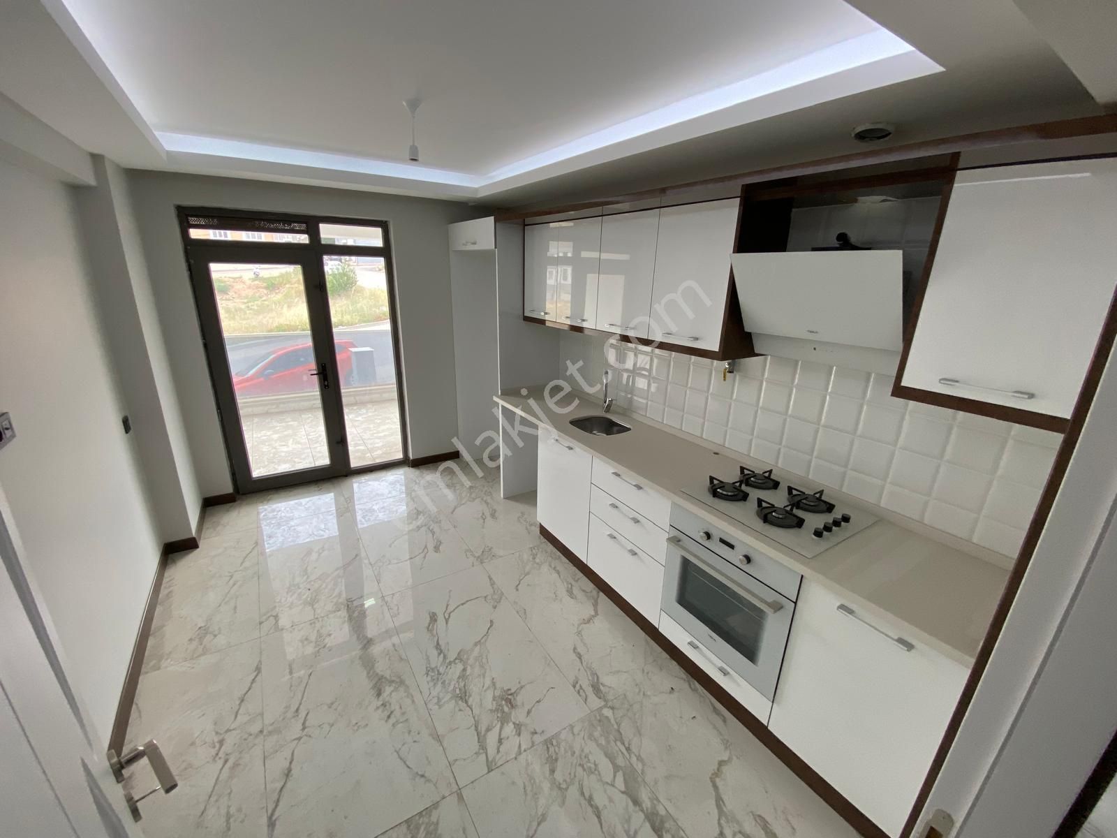 Odunpazarı Emek Satılık Daire  EMEK MAHALLESİ DİLEK CADDESİNDE SATILIK LÜKS 3+1 DAİRE AH-12